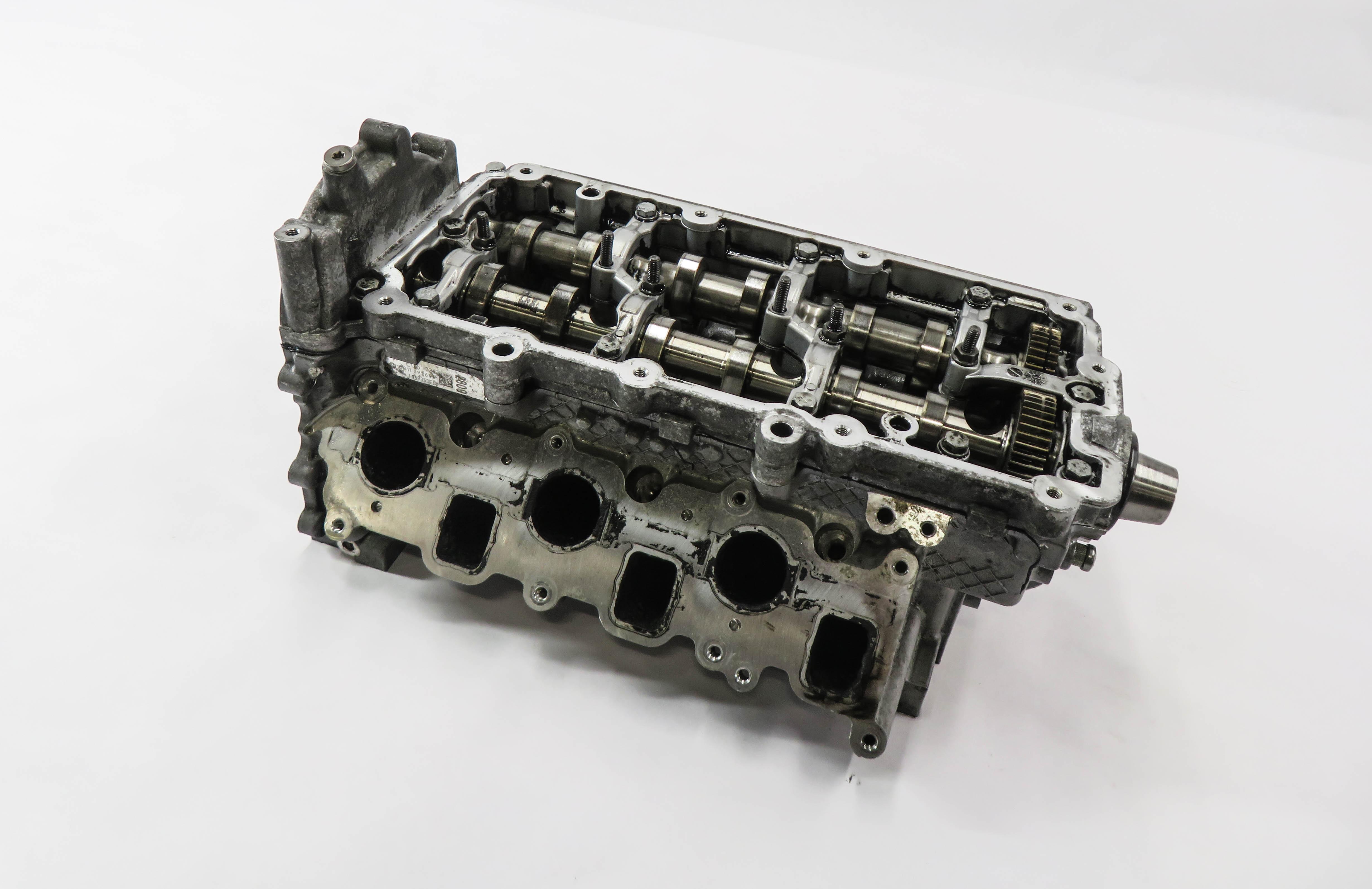 2009-2012 VW TOUAREG / AUDI Q7 (4L) 3.0L TDI DIESEL ENGINE - RIGHT CYLINDER HEAD — exact item pictured