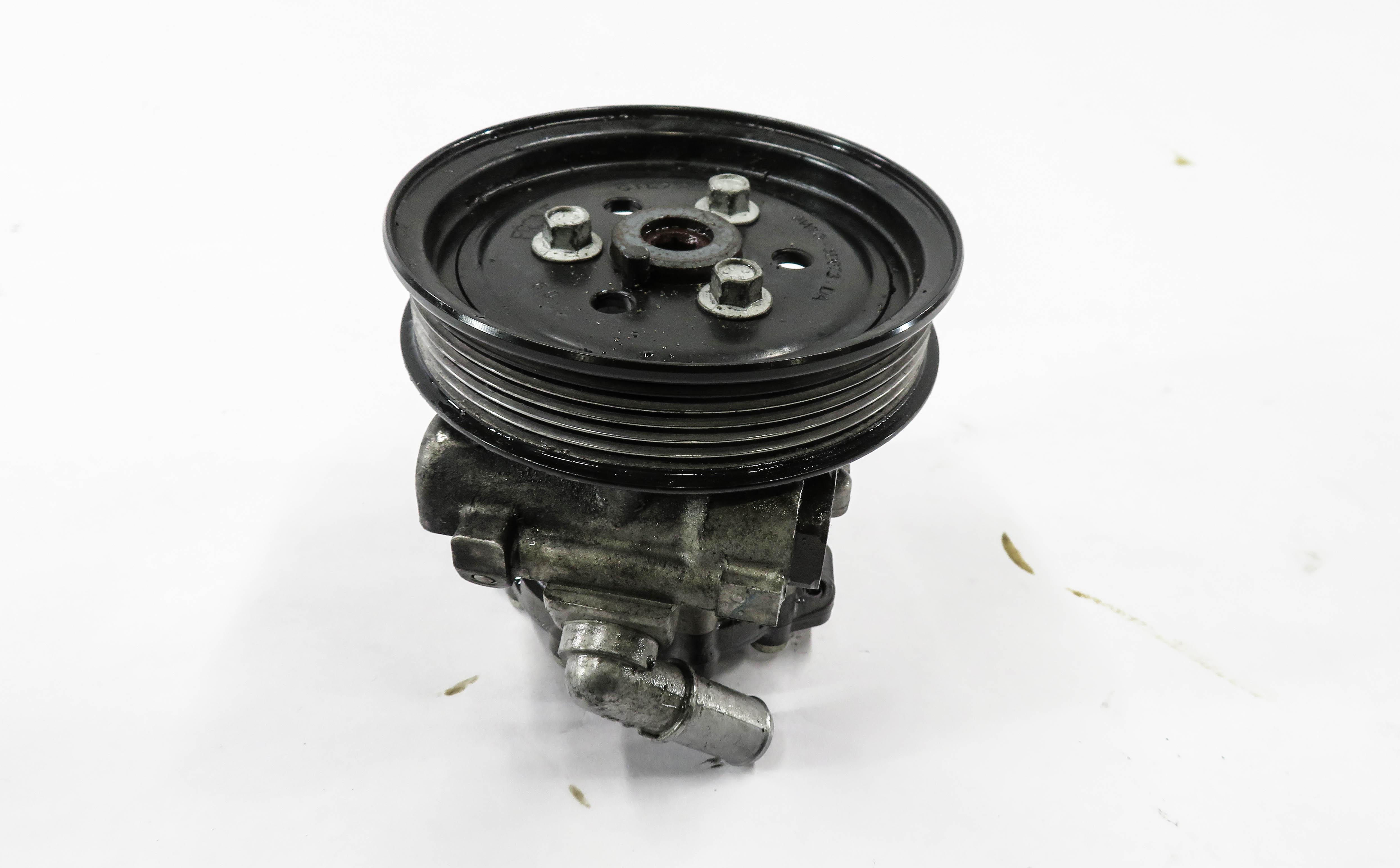 2010-2012 RANGE ROVER (L322) POWER STEERING PUMP w/ PULLEY — exact item pictured
