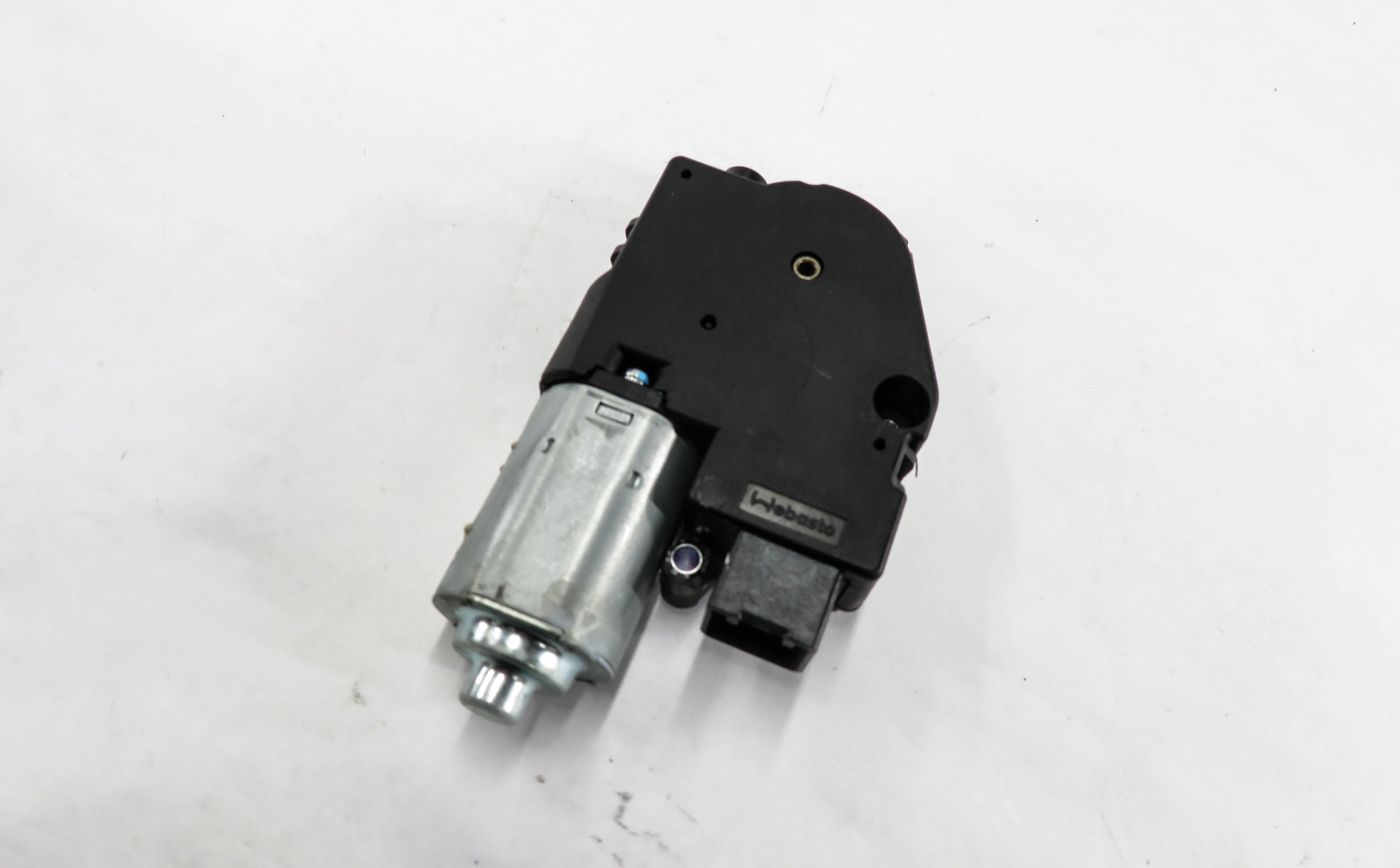 2010-2012 RANGE ROVER (L322) POWER SUNROOF MOTOR SUN ROOF WINDOW MOTOR — exact item pictured