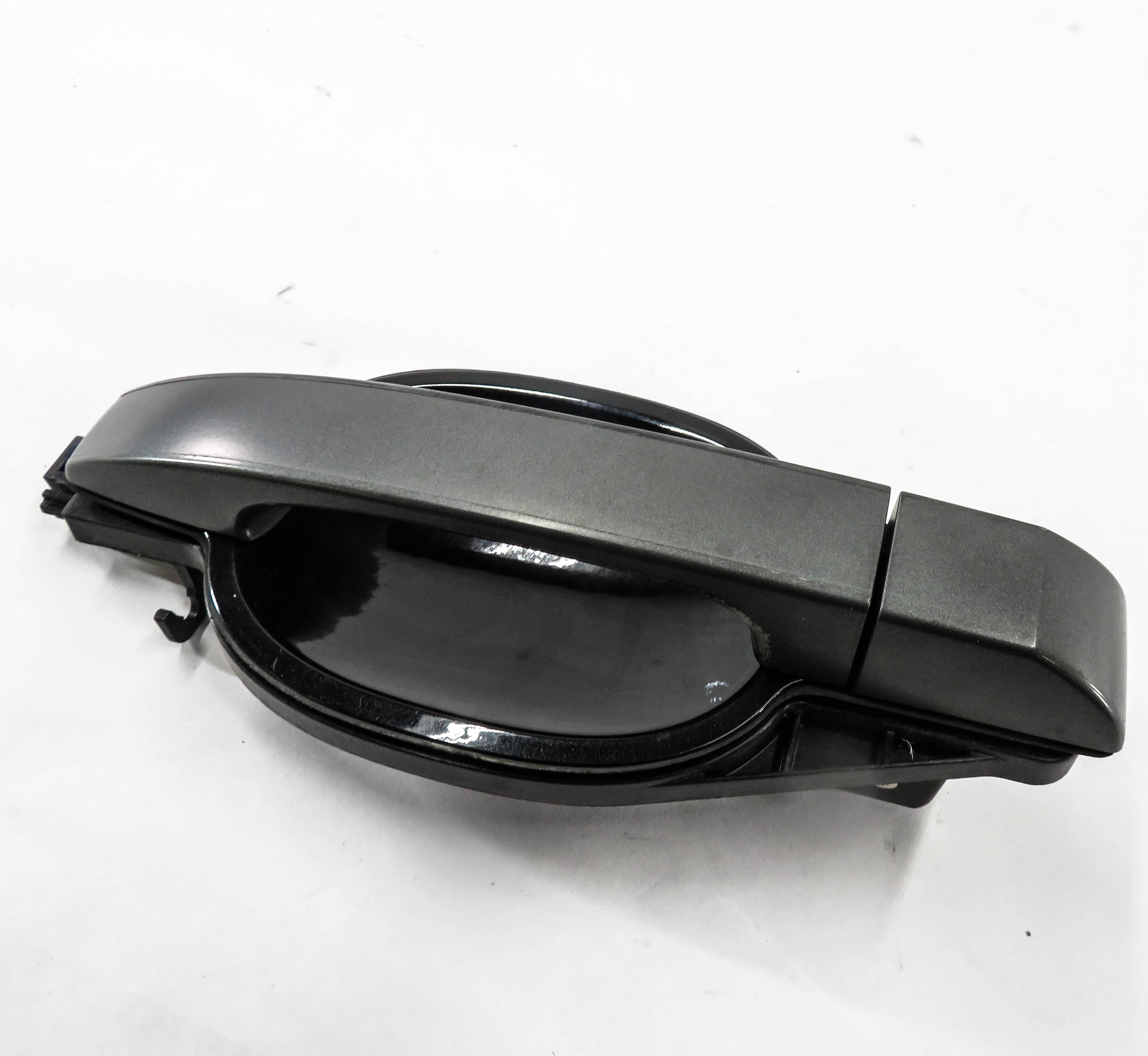 2010-2012 RANGE ROVER (L322) FRONT / REAR - PASSENGER DOOR HANDLE (BLACK BASE) — exact item pictured