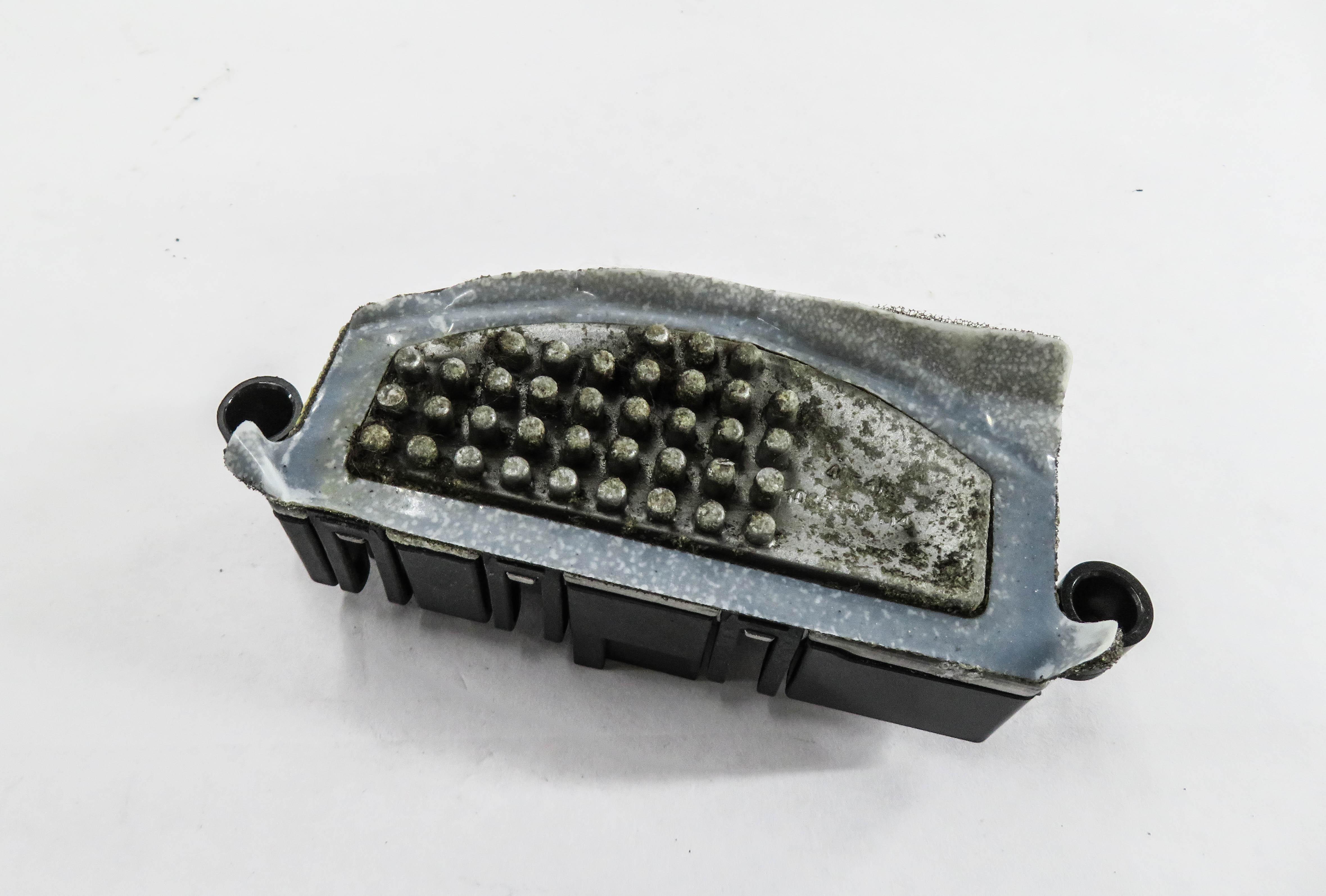 2010 RANGE ROVER (L322) FRONT HEATER A/C BLOWER MOTOR RESISTOR — exact item pictured