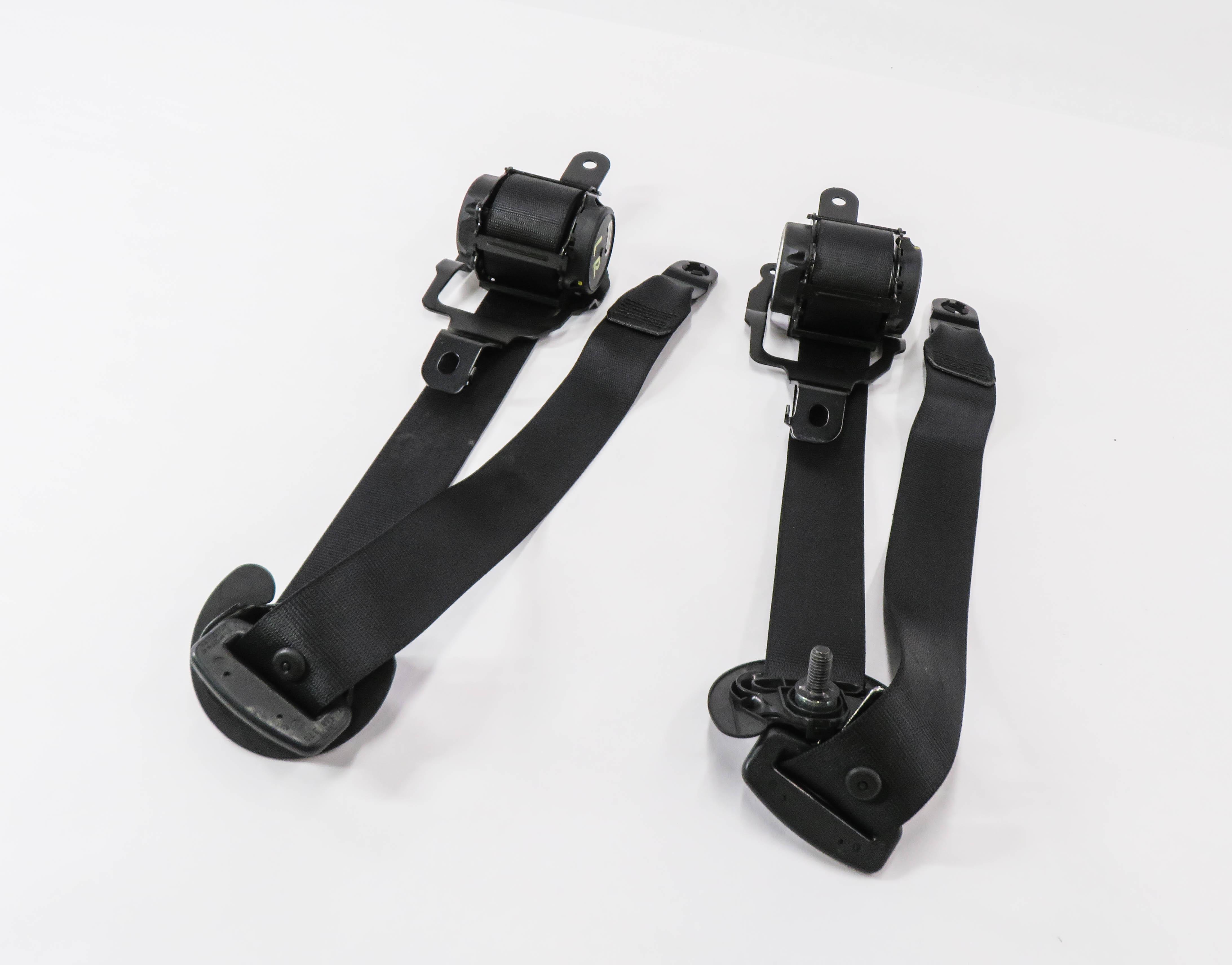 2014 BMW X5 (F15) LEFT & RIGHT REAR SEAT SEATBELT RETRACTOR SET (BLACK) — exact item pictured