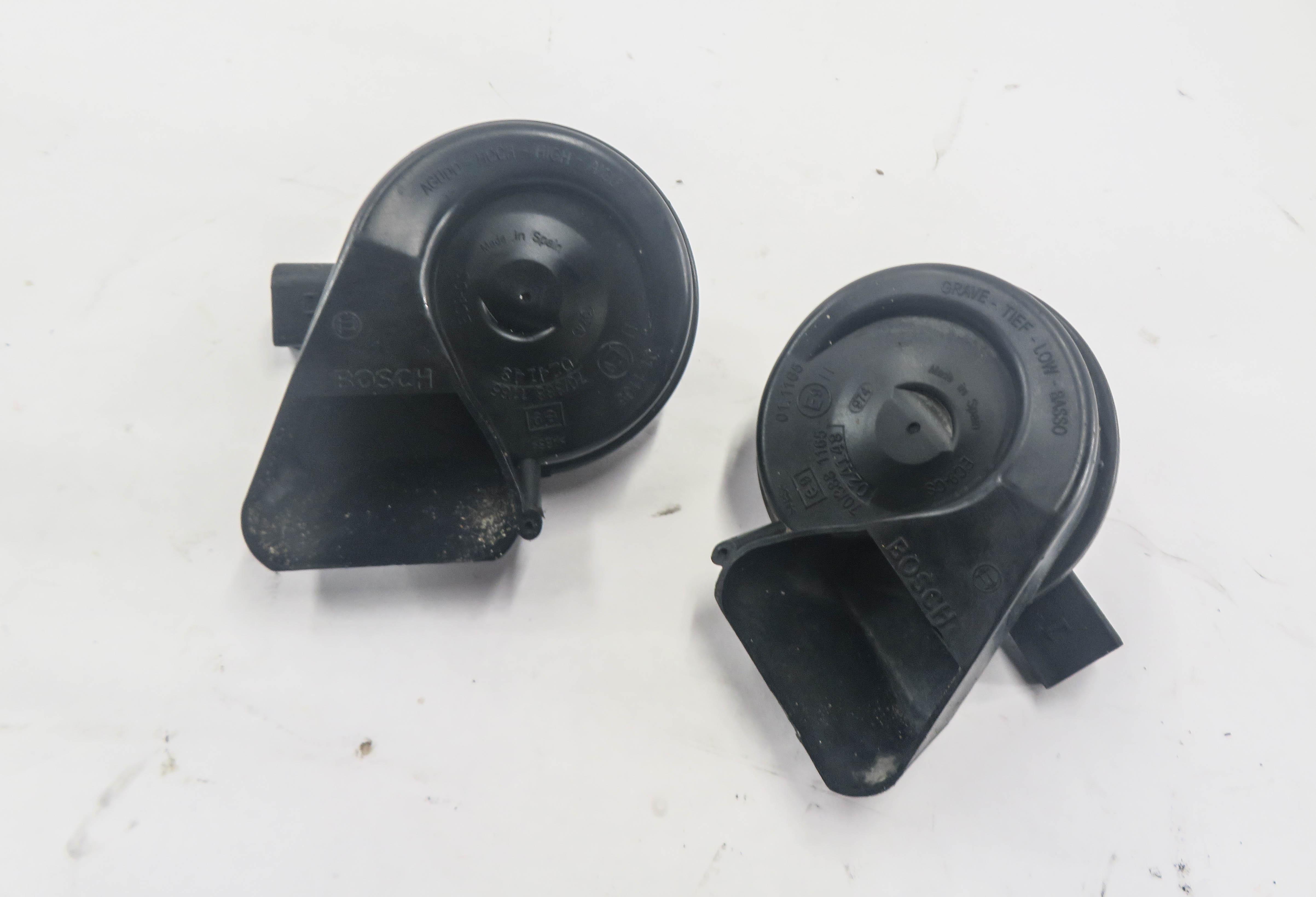 2007-2015 AUDI Q7 R8 (4L 4S) HIGH & LOW TONE HORN SET — exact item pictured