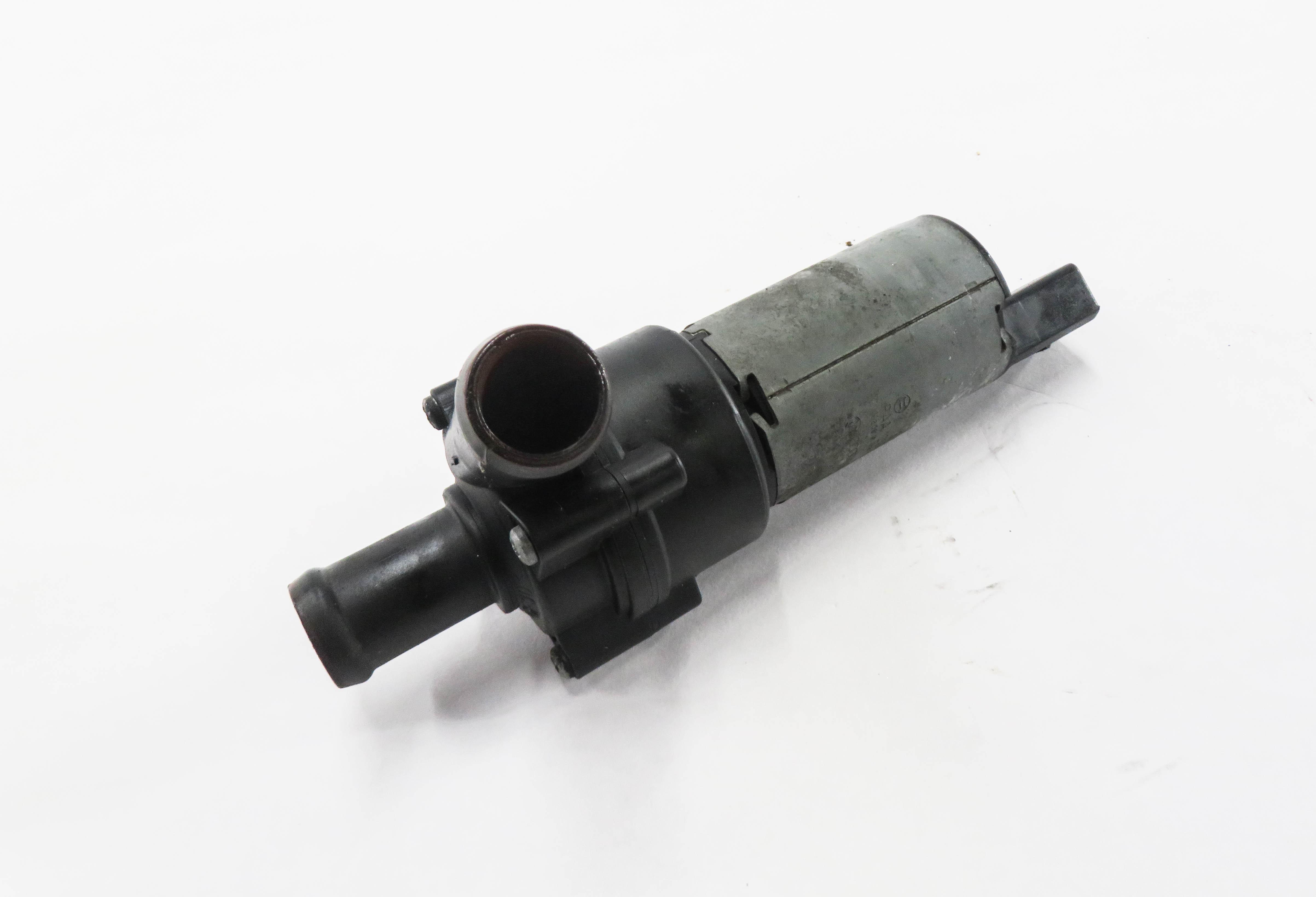 2007 AUDI Q7 (4L) 3.6L BHK VR6 ENGINE - AUX AUXILIARY WATER PUMP — exact item pictured