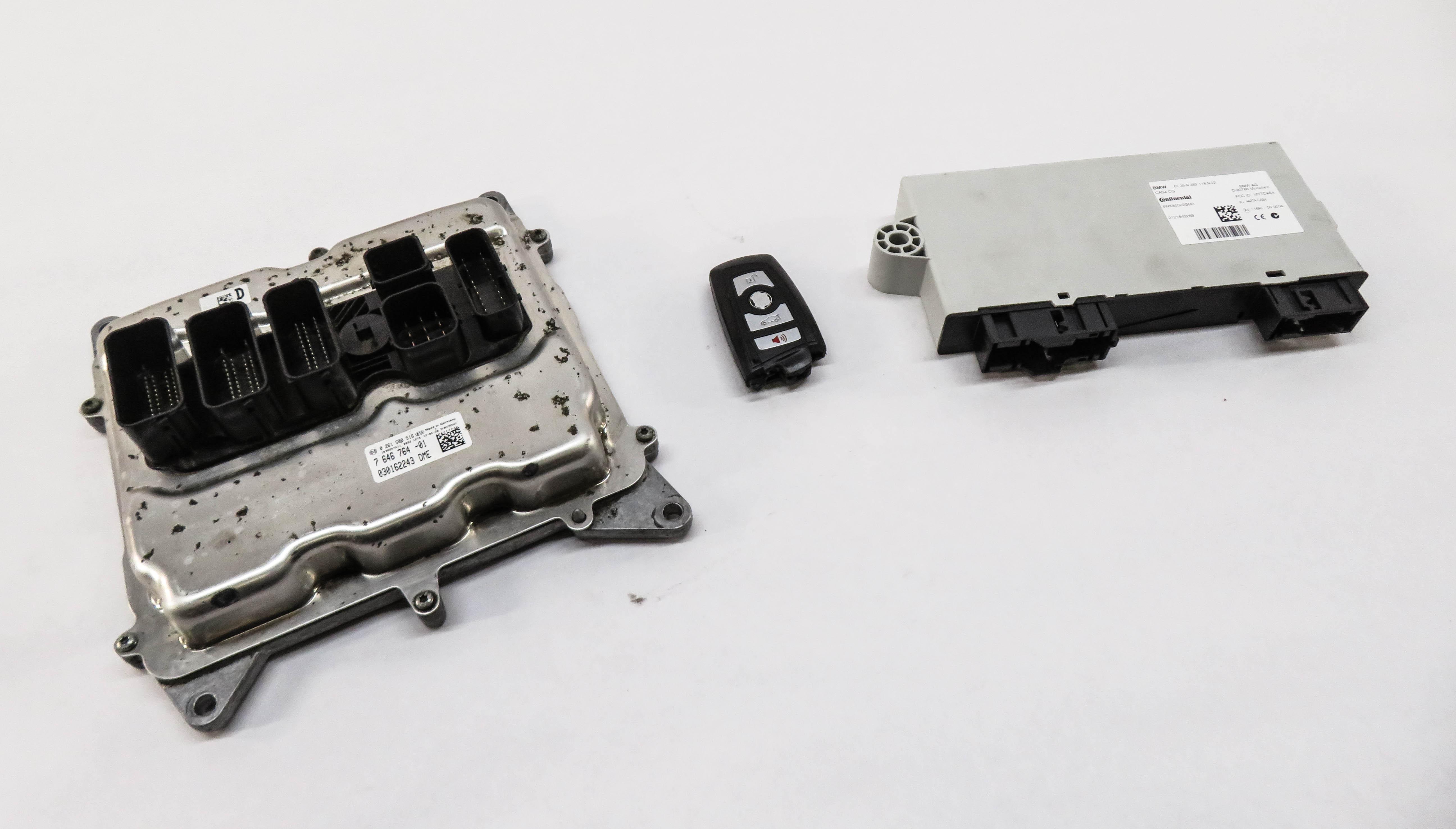 2013 BMW X3 (F25) 2.0L N20 TURBO ENGINE ECM CAS DME IMMOBILIZER MODULE KEY SET — exact item pictured