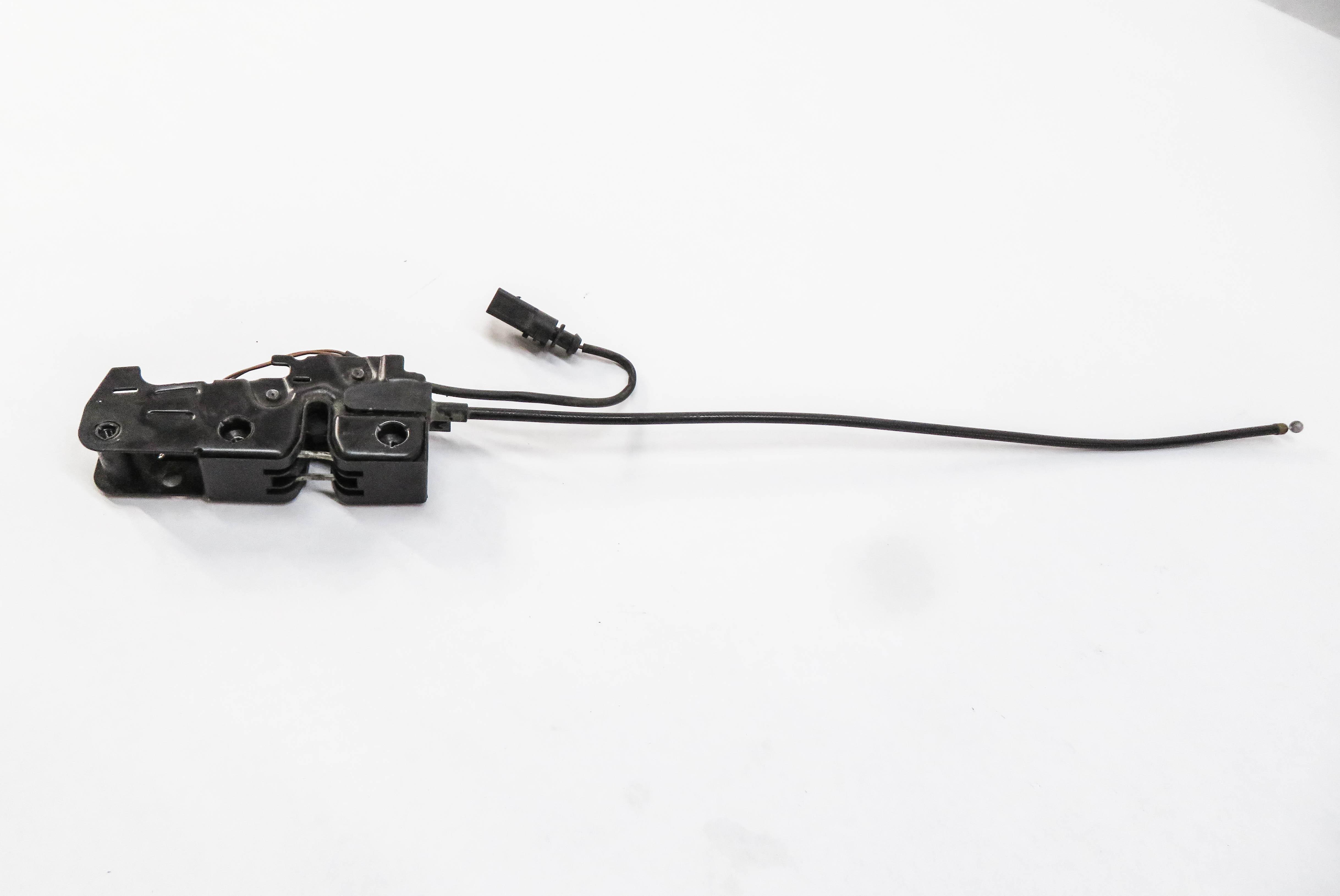 2015 AUDI Q7 (4L) FRONT LOWER HOOD LOCK LATCH ACTUATOR — exact item pictured
