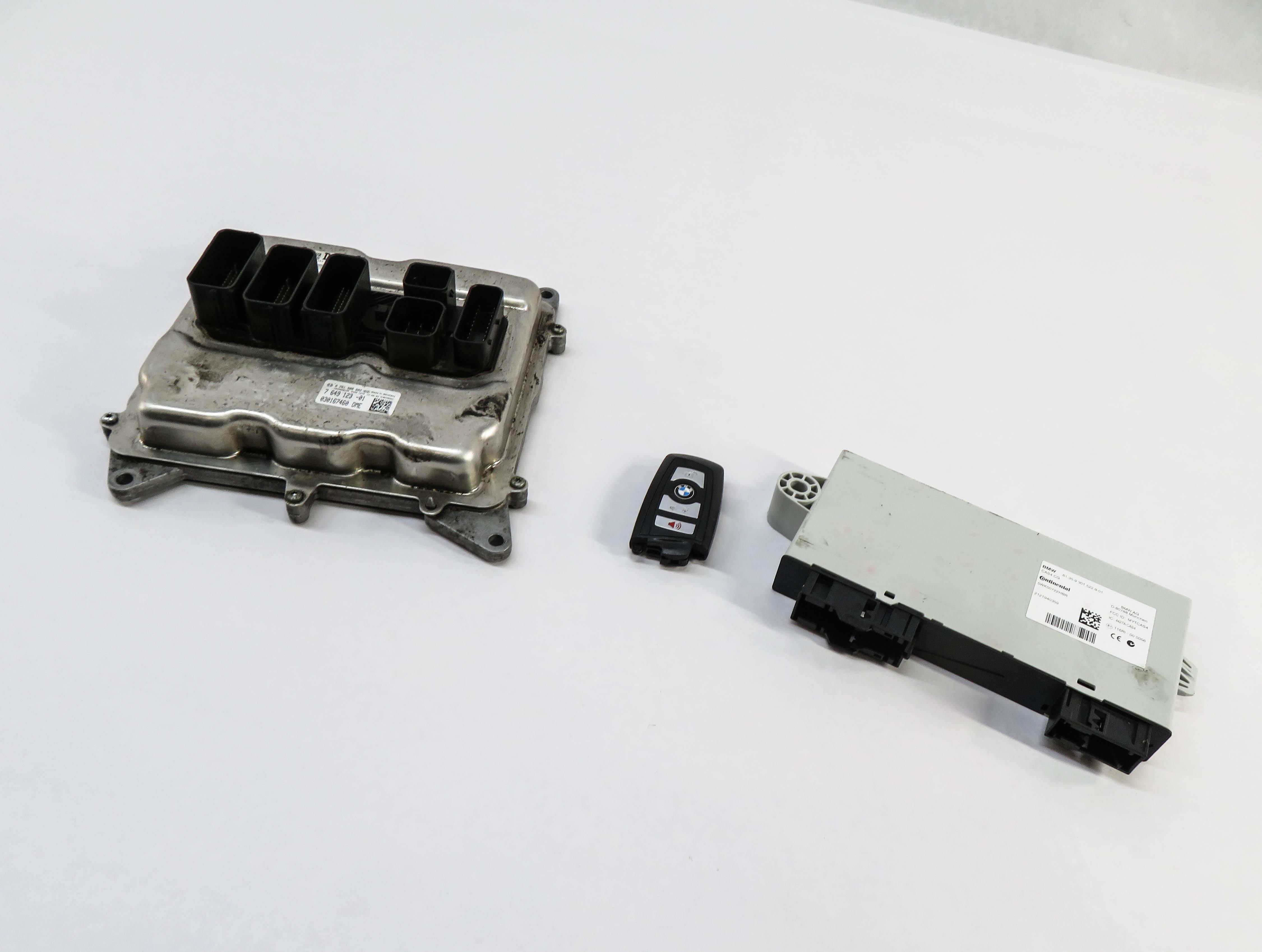 2013 BMW X3 (F25) 2.0L N20 TURBO ENGINE ECM CAS DME IMMOBILIZER MODULE KEY SET — exact item pictured
