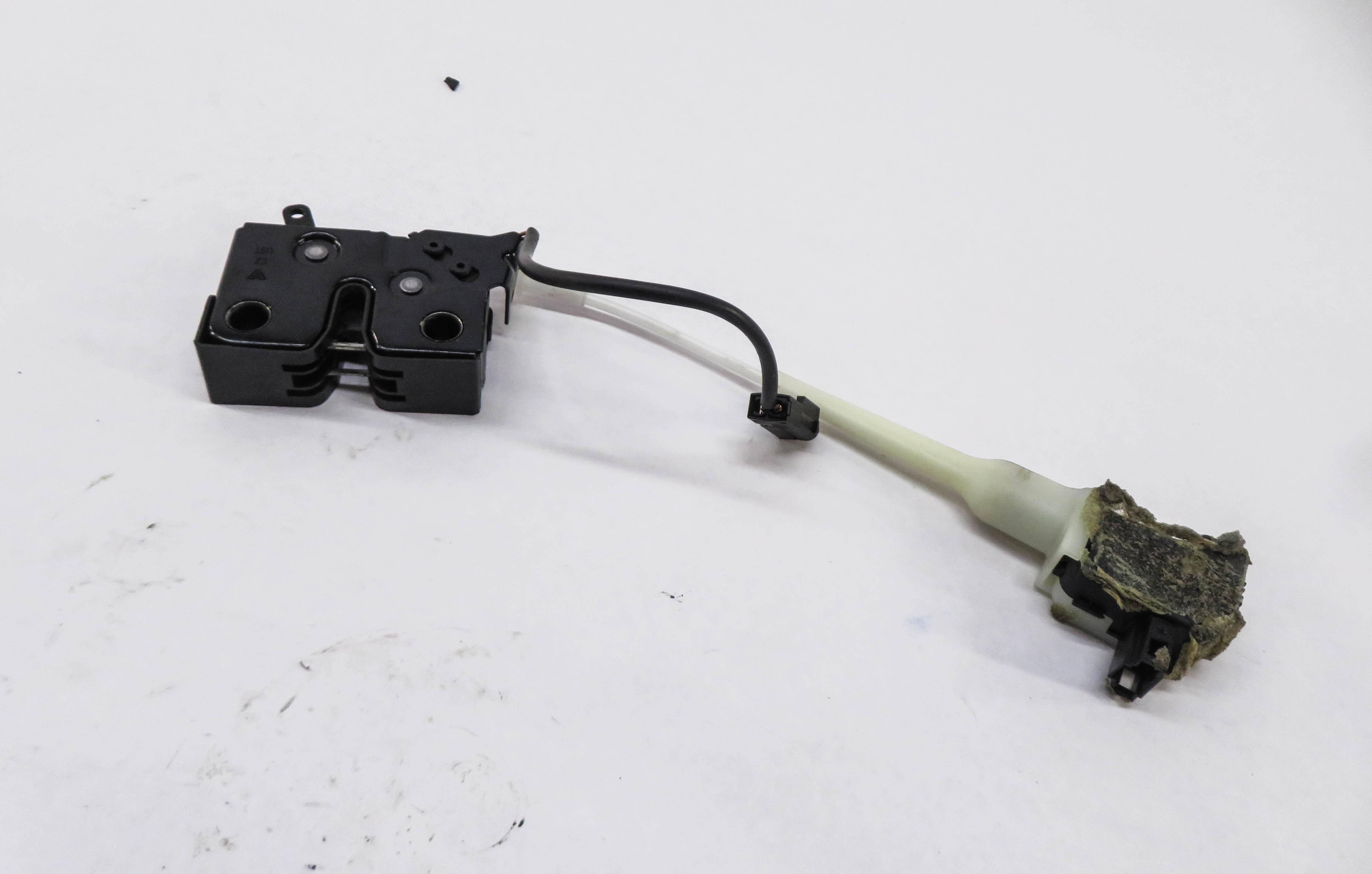 2010 PORSCHE CAYMAN (987) TRUNK LOCK LATCH ACTUATOR — exact item pictured