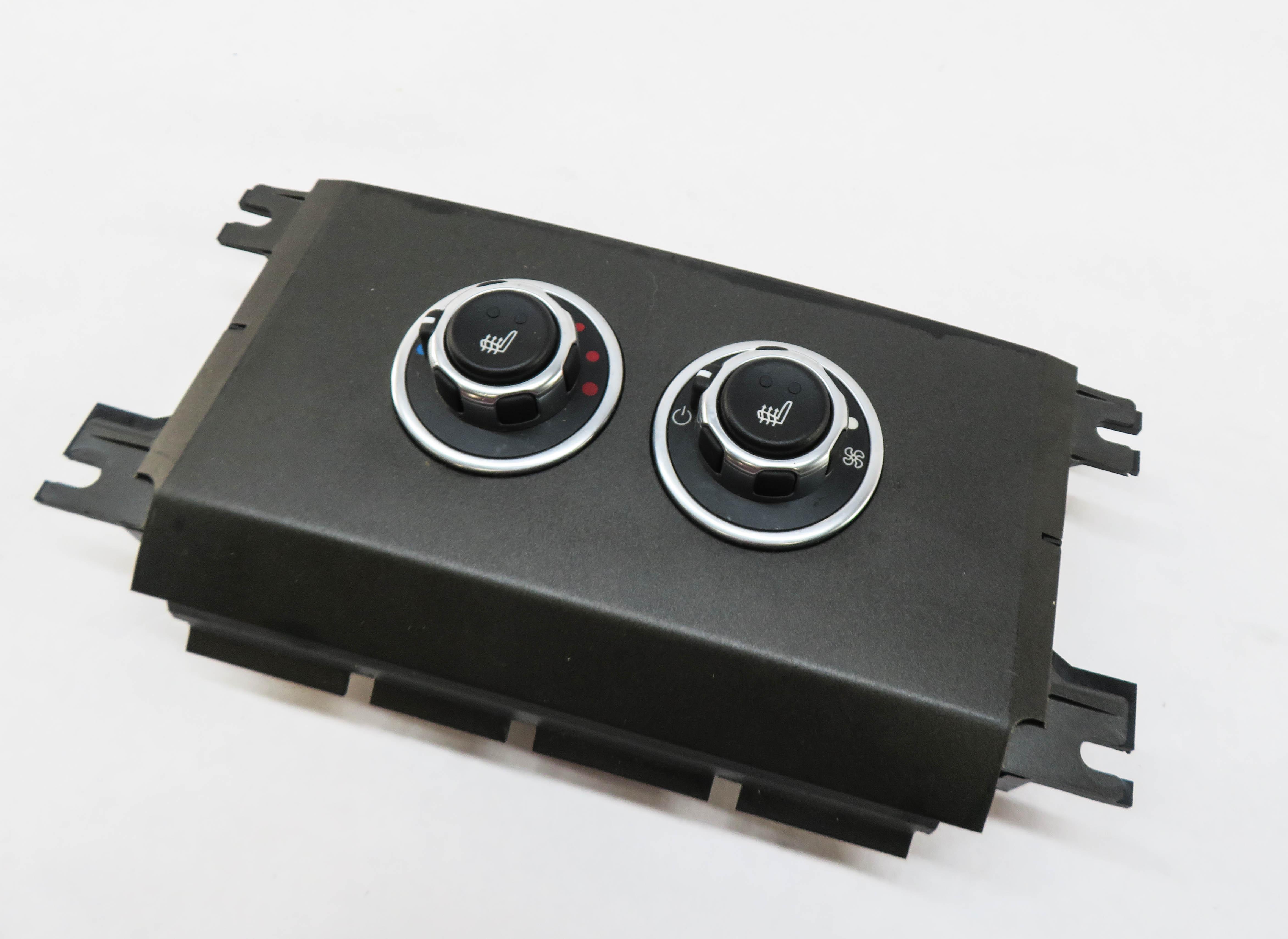 2010-2012 RANGE ROVER (L322) REAR HEATER A/C CLIMATE TEMPERATURE CONTROL PANEL — exact item pictured