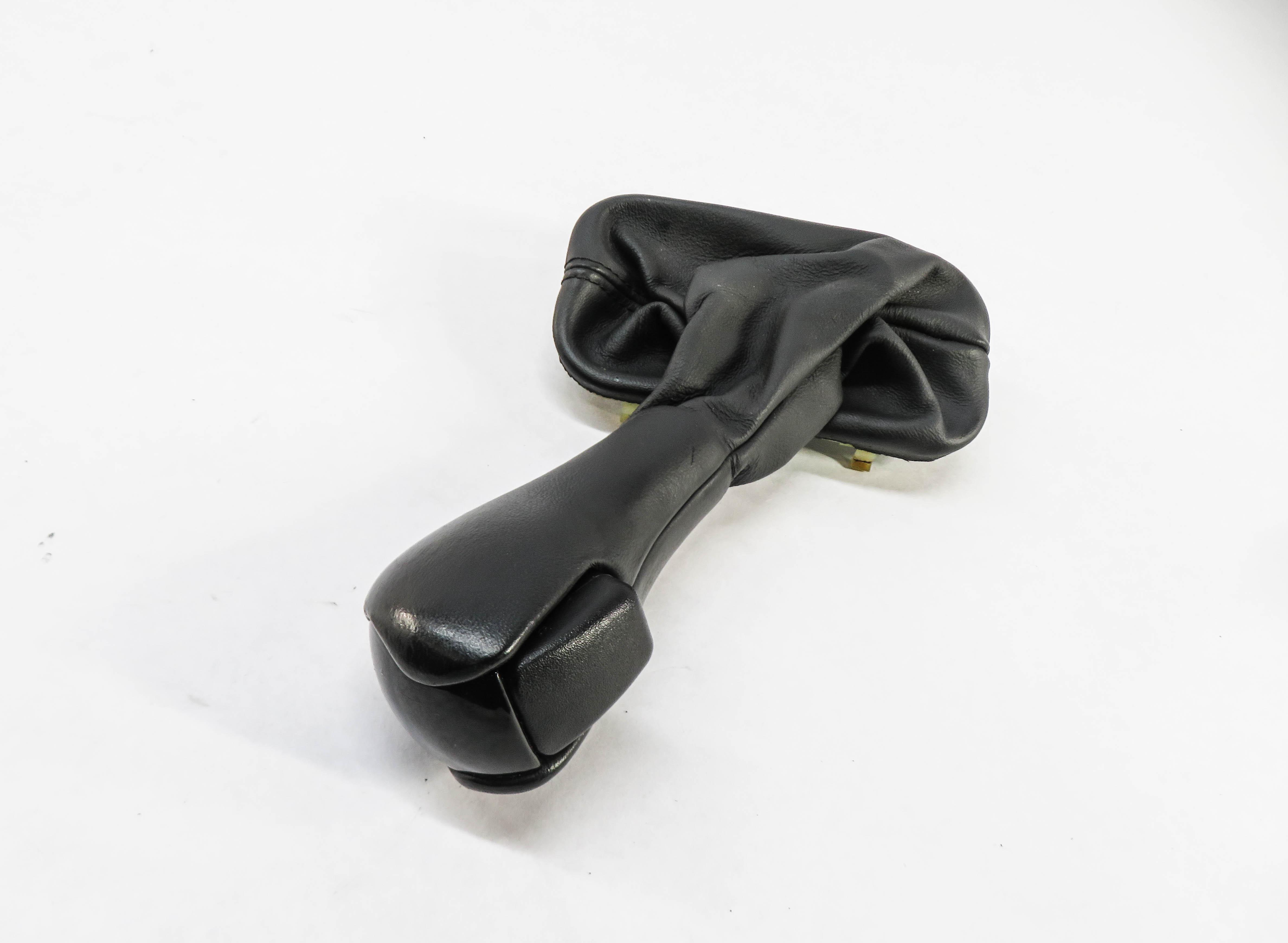 2010 RANGE ROVER (L322) TRANSMISSION GEAR SHIFTER SHIFT HANDLE KNOB w/ BOOT — exact item pictured