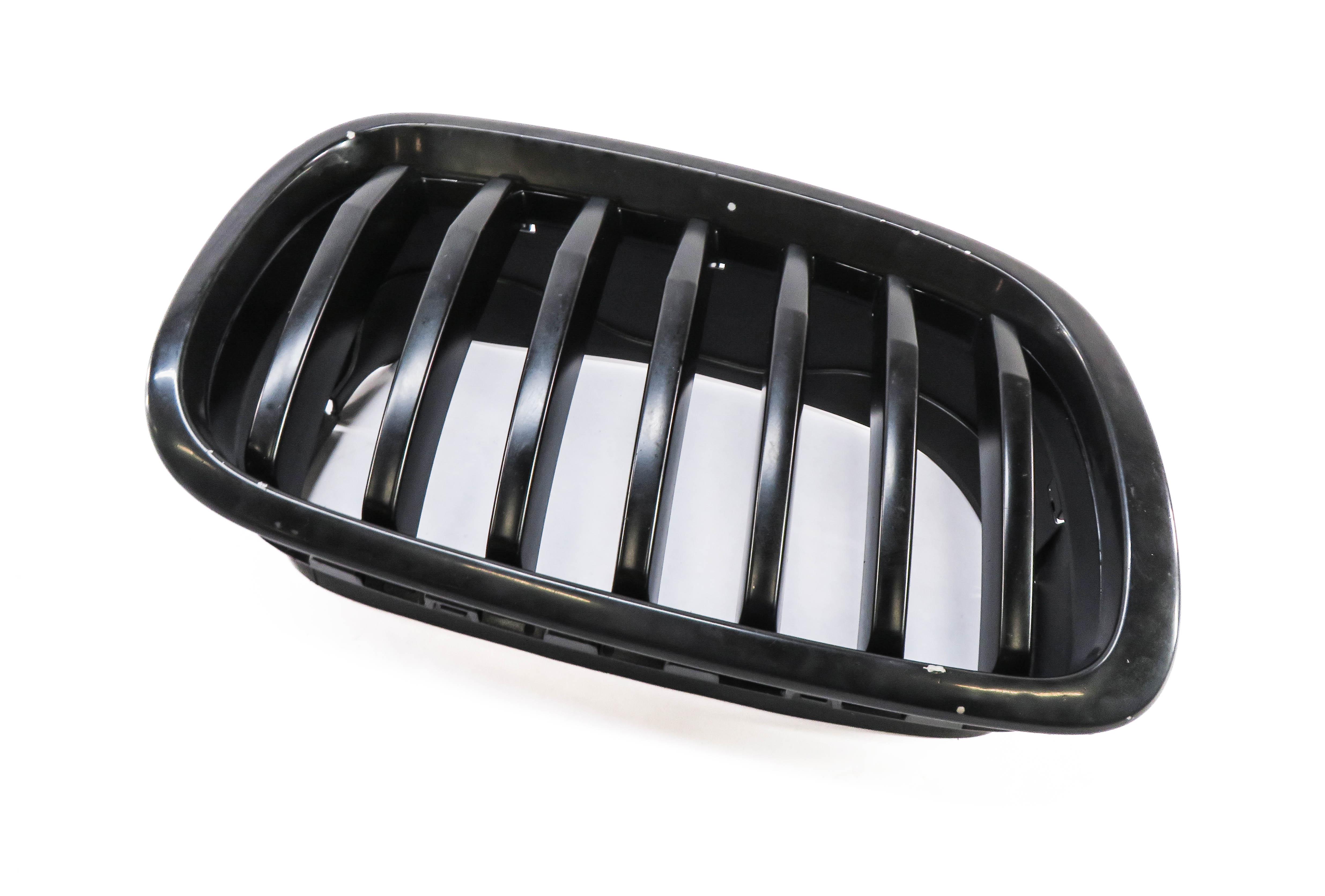 2013-2014 BMW X6 (E71) RIGHT FRONT PASSENGER HOOD VENT GRILLE TRIM (BLACK) — exact item pictured