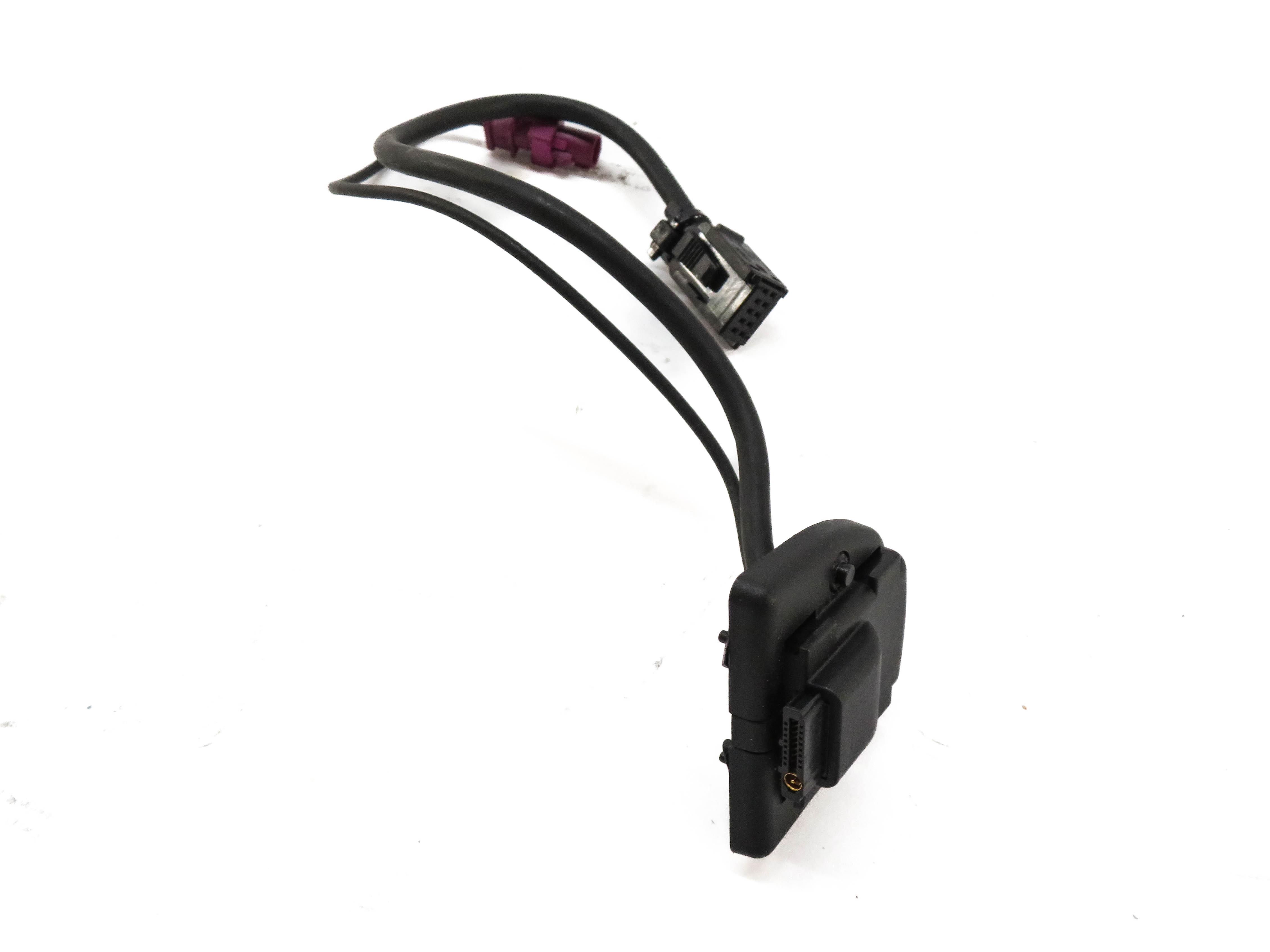 2008 MERCEDES GL450 (X164) FRONT CENTER CONSOLE BLUETOOTH CRADLE ADAPTER PLUG — exact item pictured