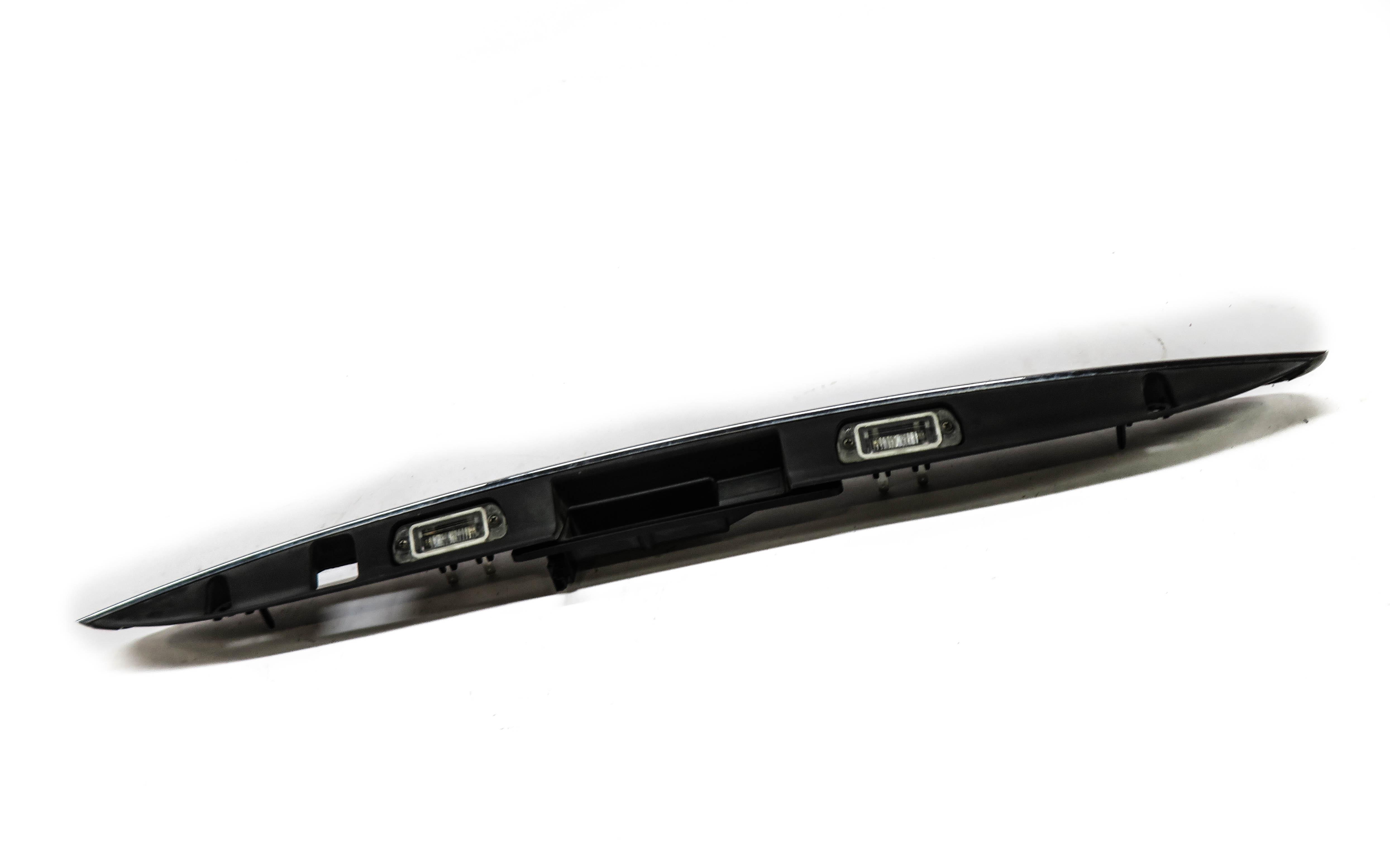 2008 MERCEDES GL450 (X164) REAR TRUNK HANDLE LICENSE PLATE LIGHT PANEL — exact item pictured