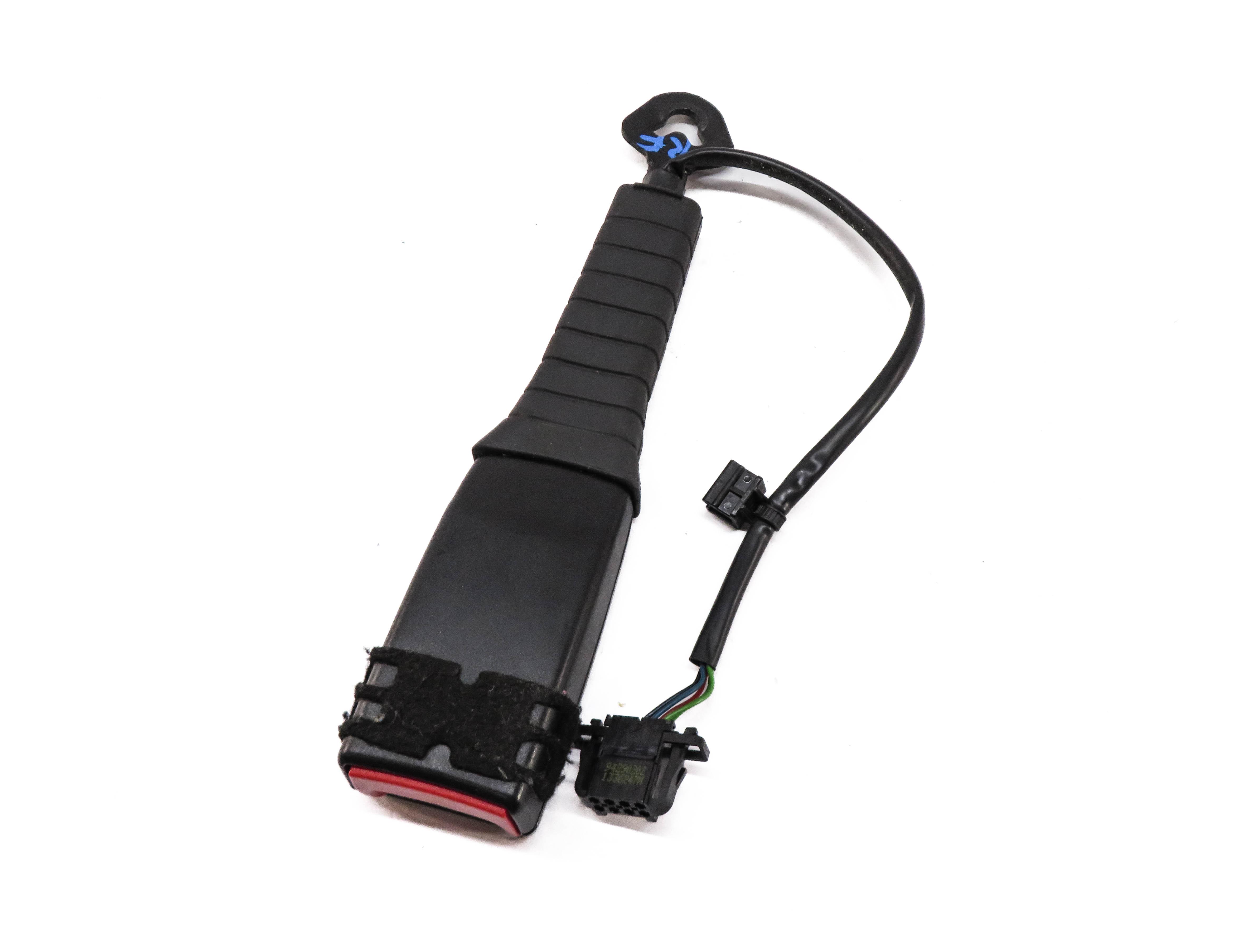 2009-2017 AUDI A4 A5 S4 S5 RS5 (B8 8K 8T) RIGHT FRONT SEATBELT BUCKLE RECEIVER — exact item pictured