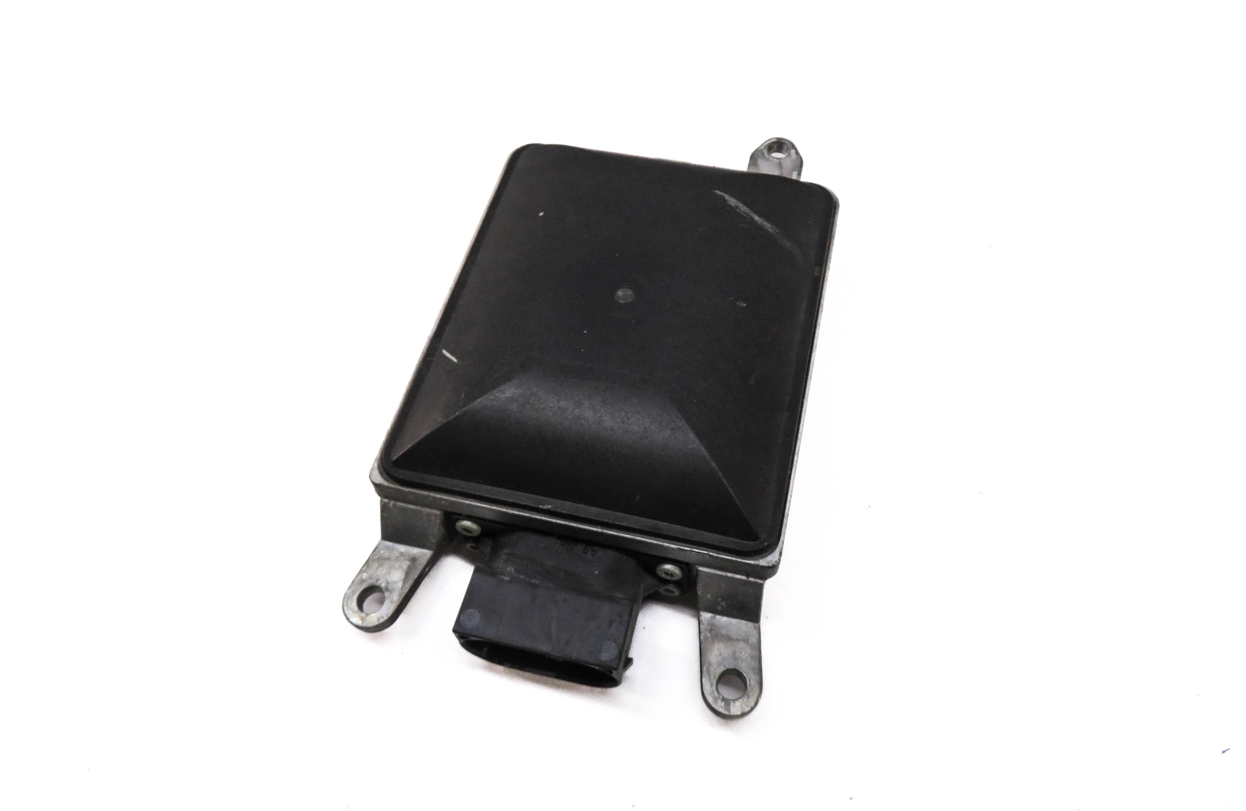 13-18 PORSCHE / AUDI - A4 A5 Q5 S4 S5 CAYENNE MACAN - BLIND SPOT MODULE (MASTER) — exact item pictured