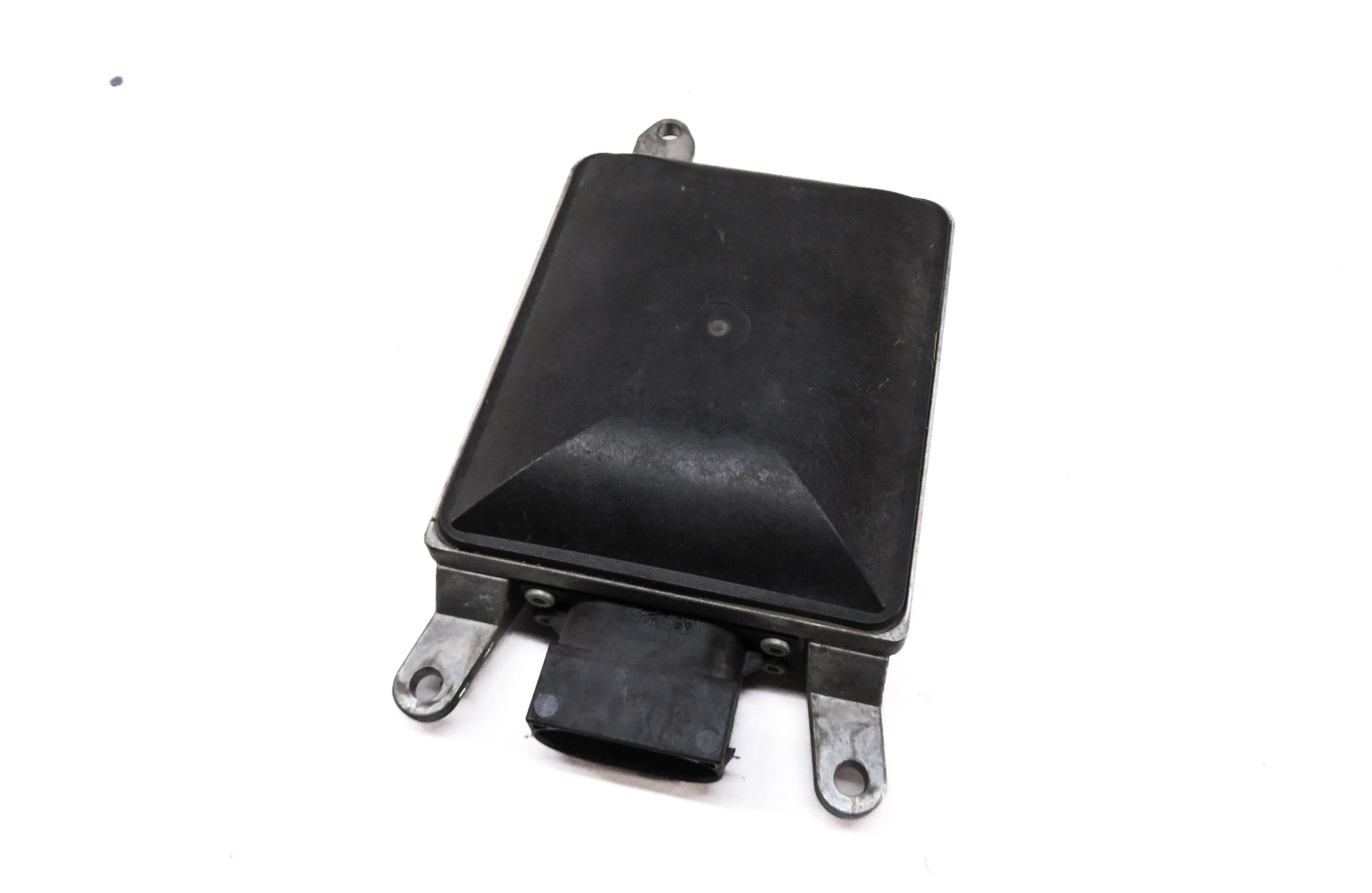 13-18 PORSCHE / AUDI - A4 A5 Q5 S4 S5 CAYENNE MACAN - BLIND SPOT MODULE (SLAVE) — exact item pictured