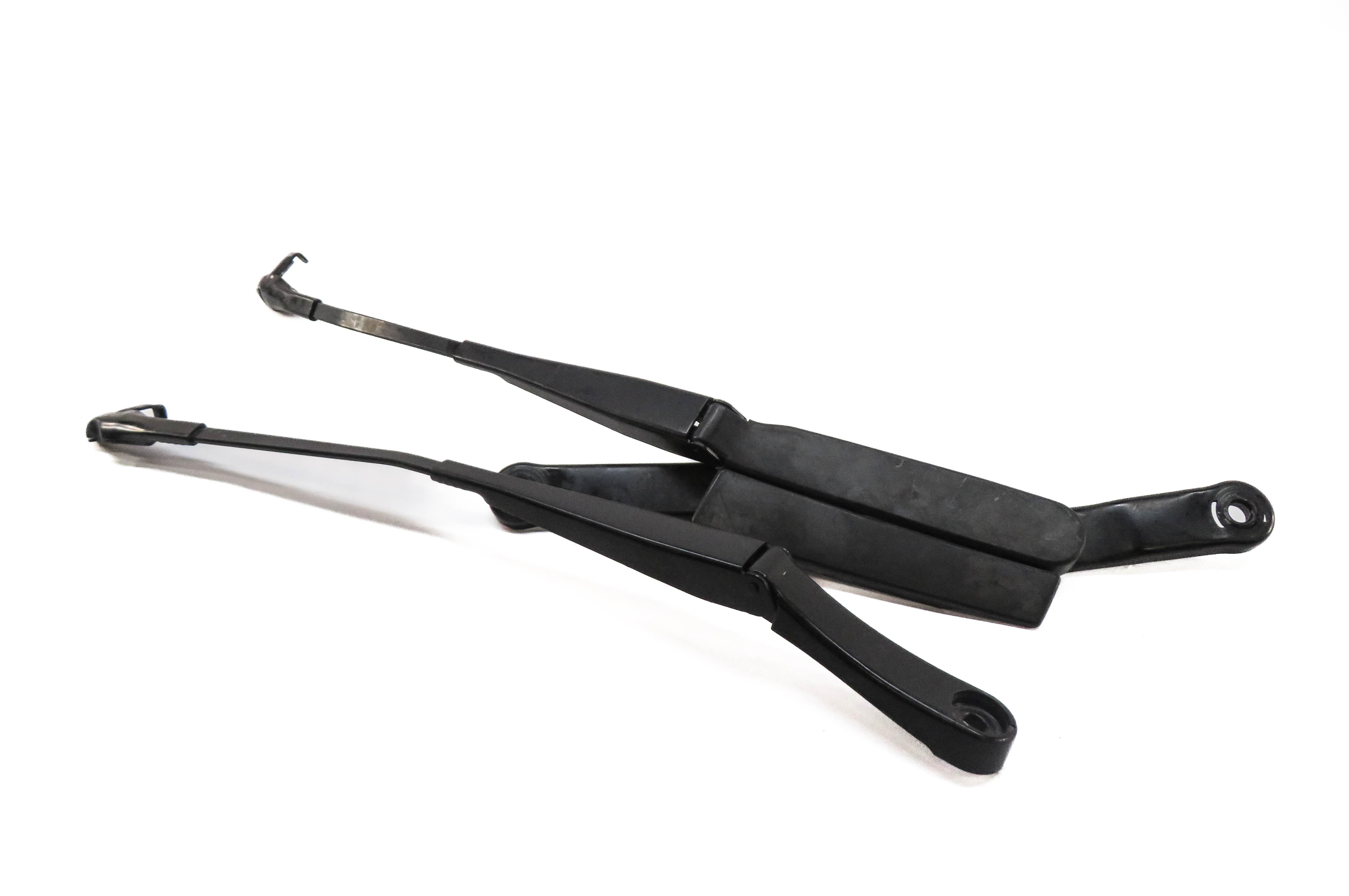 2011-2018 PORSCHE CAYENNE (958) FRONT LEFT & RIGHT WINDSHIELD WIPER ARM SET — exact item pictured