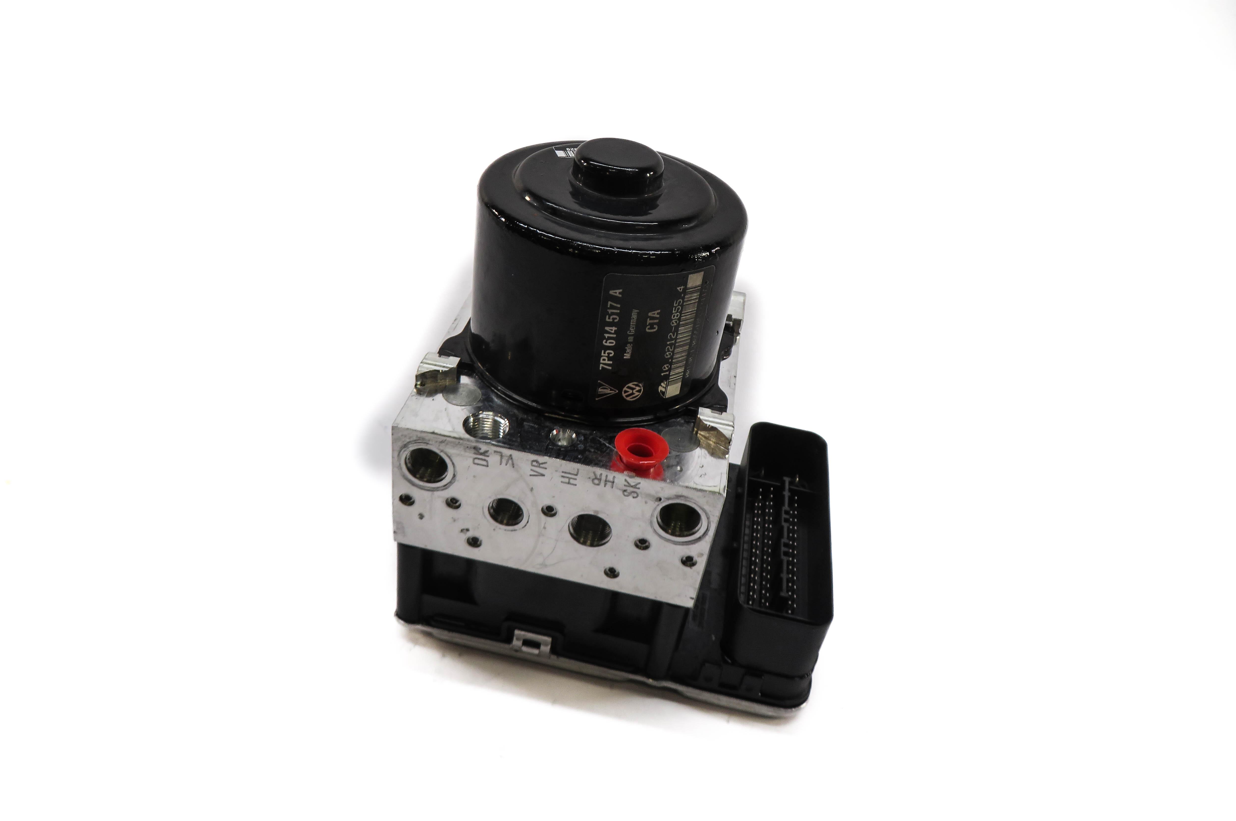 2013-2014 PORSCHE CAYENNE (958) ABS BRAKE PUMP w/ MODULE — exact item pictured