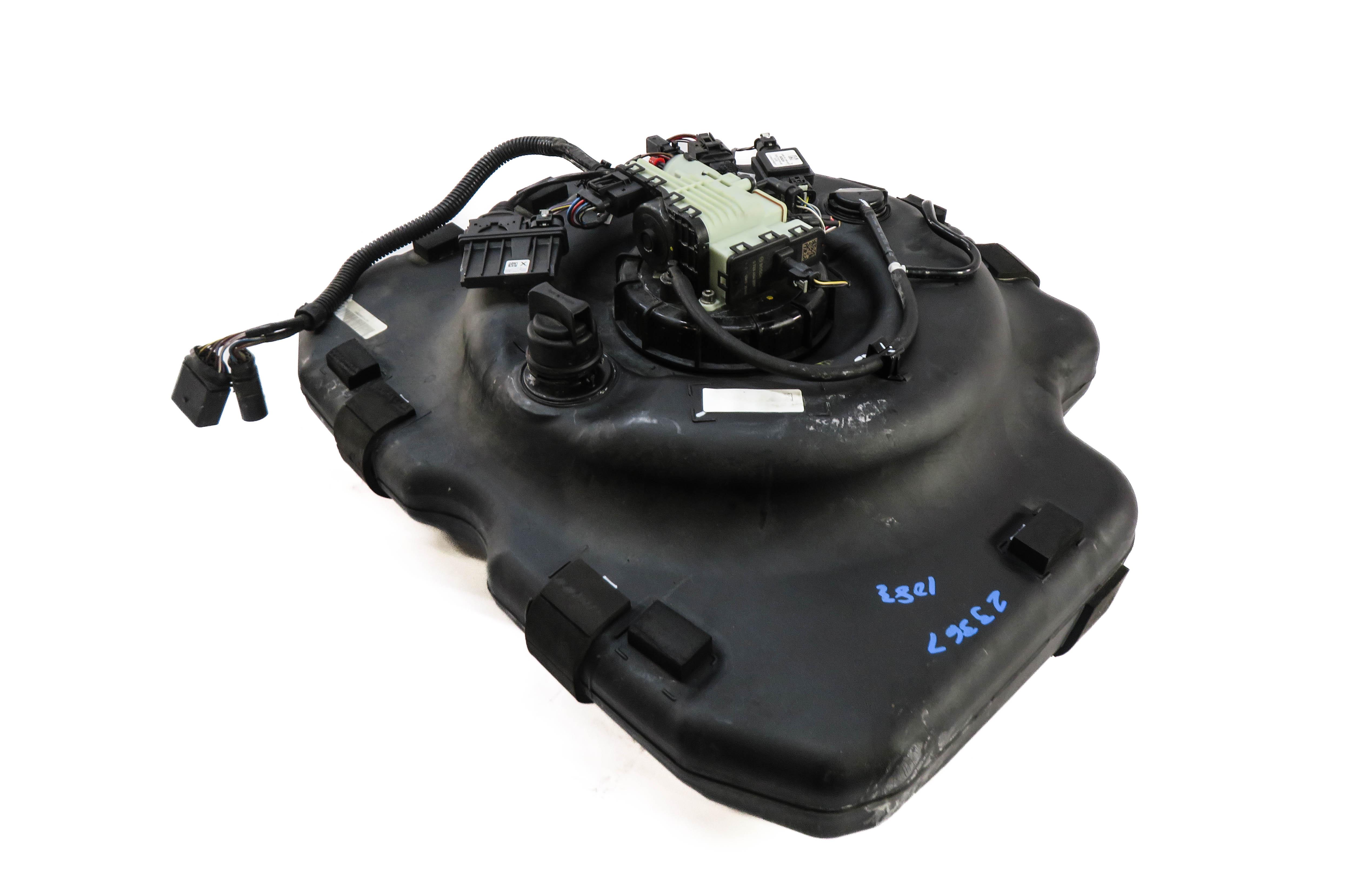 2013 PORSCHE CAYENNE (958) DIESEL SCR EFT EXHAUST FLUID DEF TANK w/ PUMP — exact item pictured