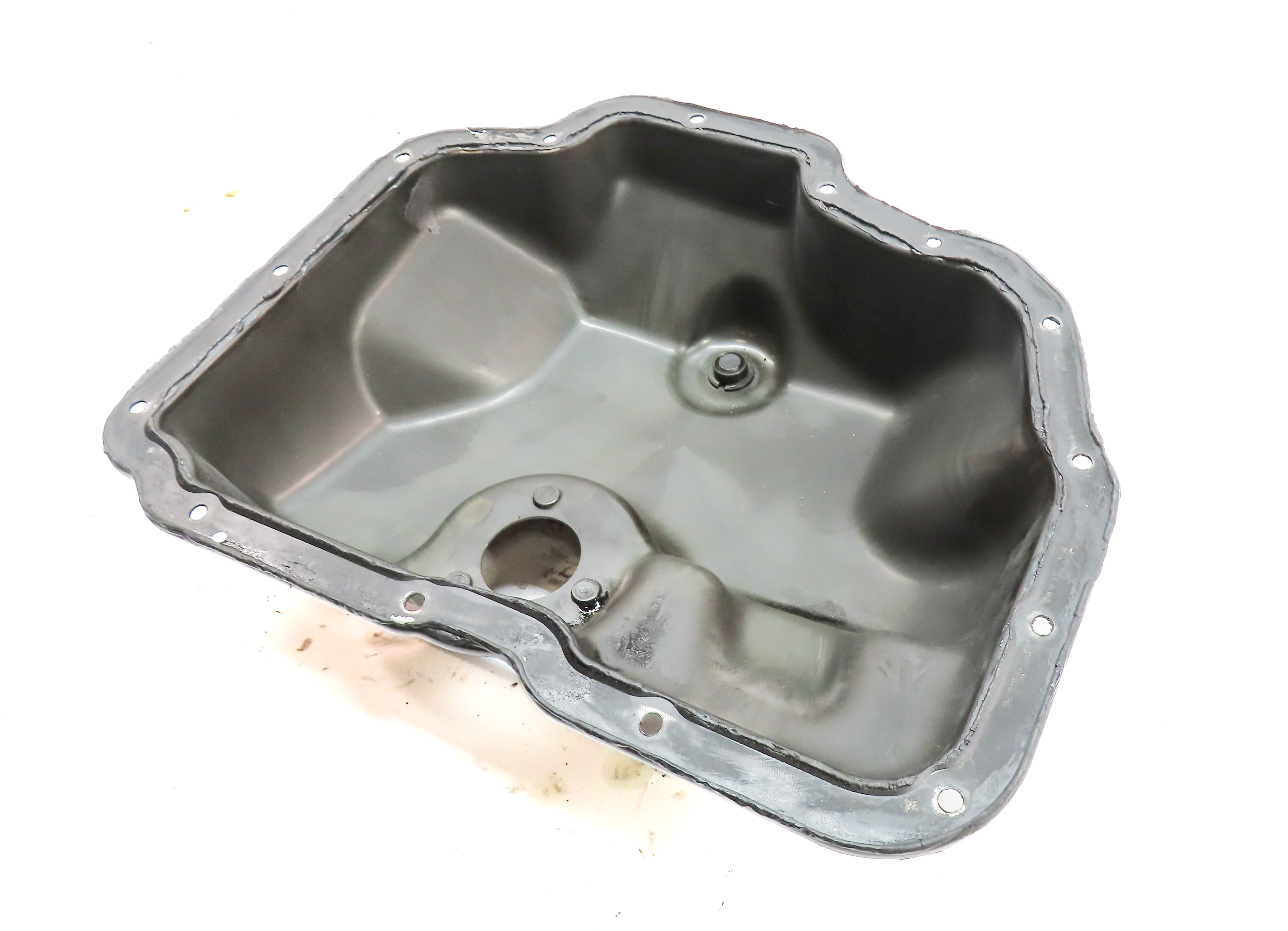 2013-2016 PORSCHE CAYENNE (958) 3.0L DIESEL ENGINE LOWER OIL FLUID PAN — exact item pictured