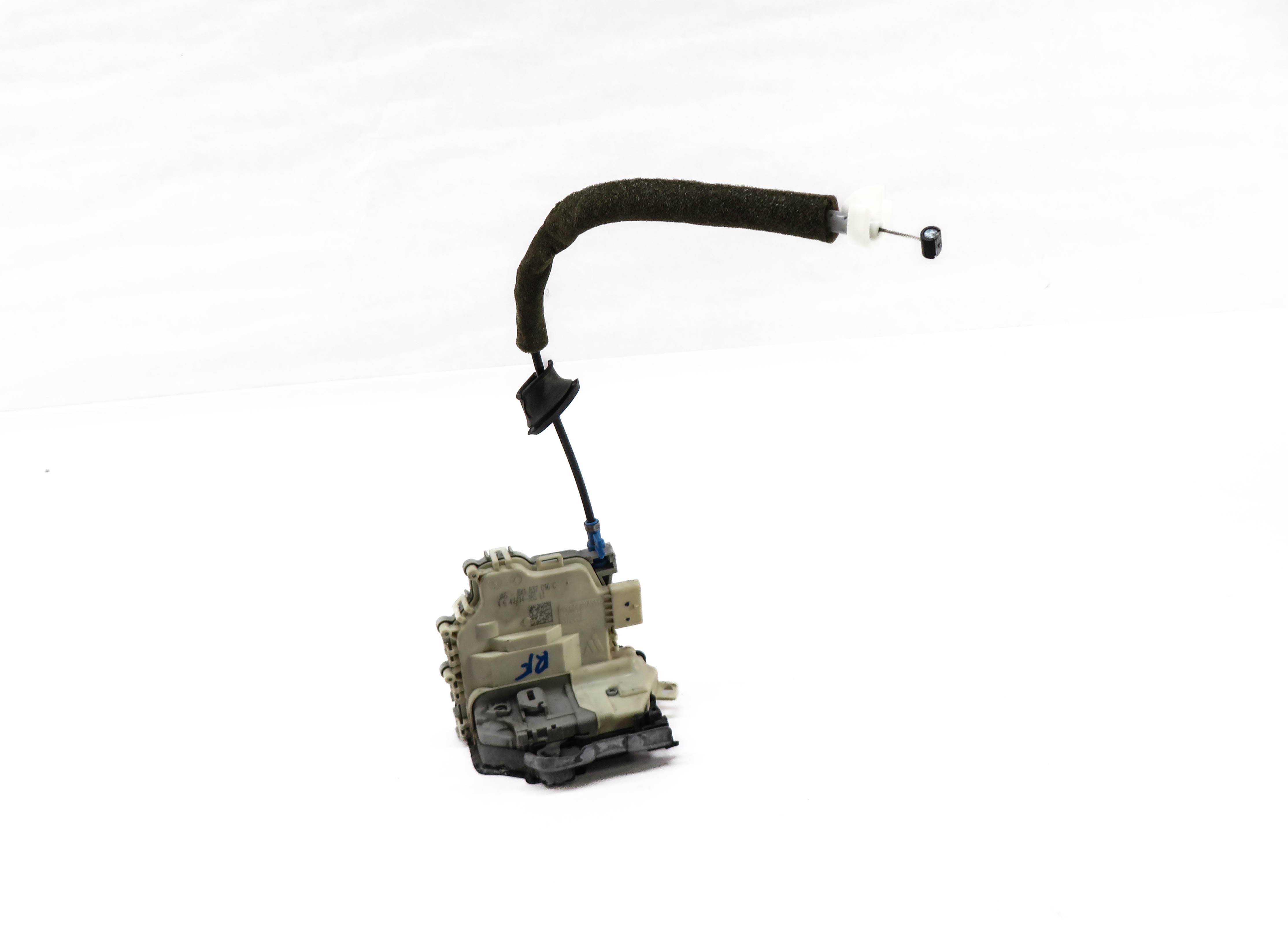 15-18 AUDI A3 S3 A4 A5 Q5 TT (8V B9 MK3 FY) RIGHT FRONT PASSENGER DOOR LATCH — exact item pictured