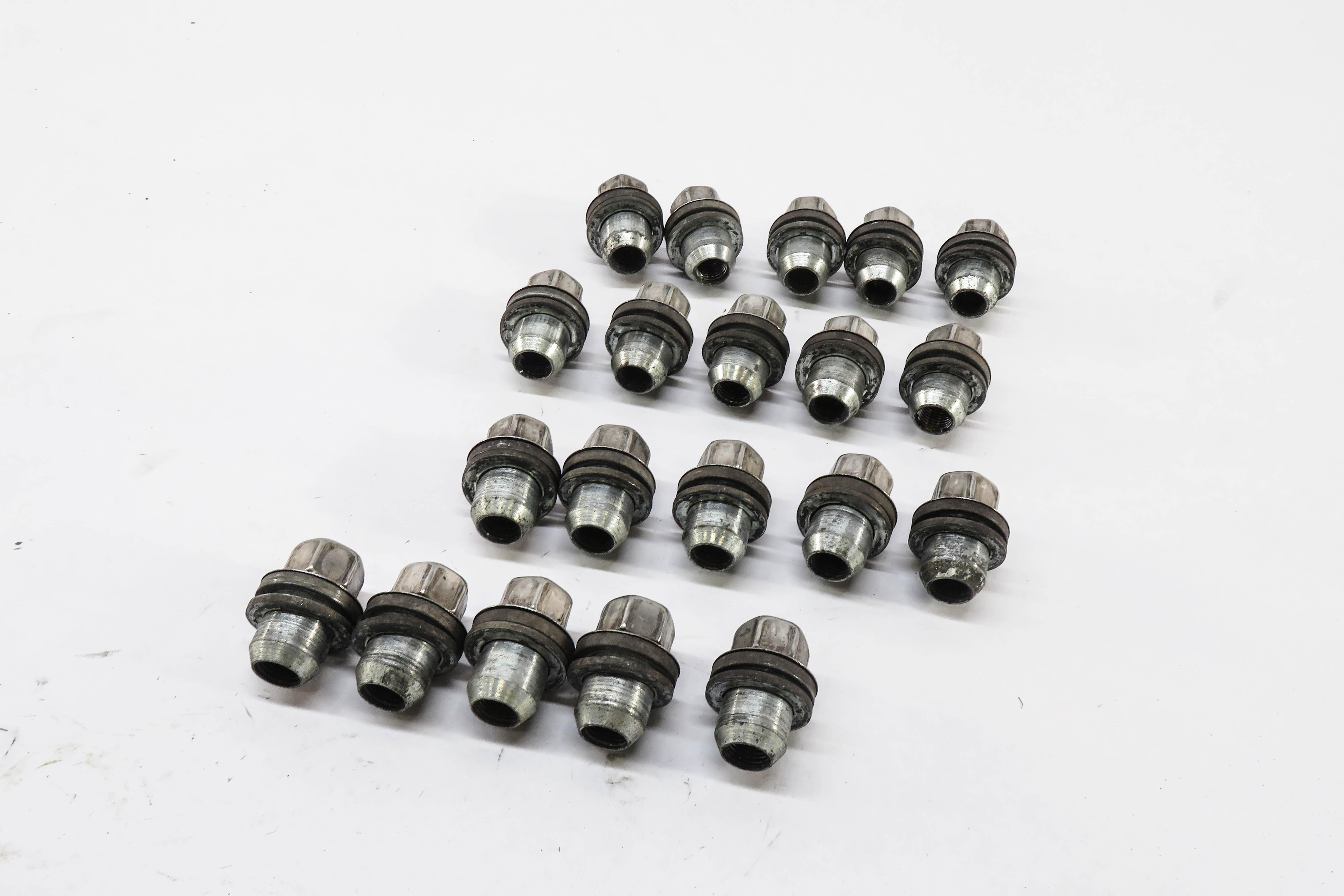 2005-2018 RANGE ROVER / SPORT LR3 LR4 DISCOVERY WHEEL TIRE RIM LUG NUT SET (20) — exact item pictured