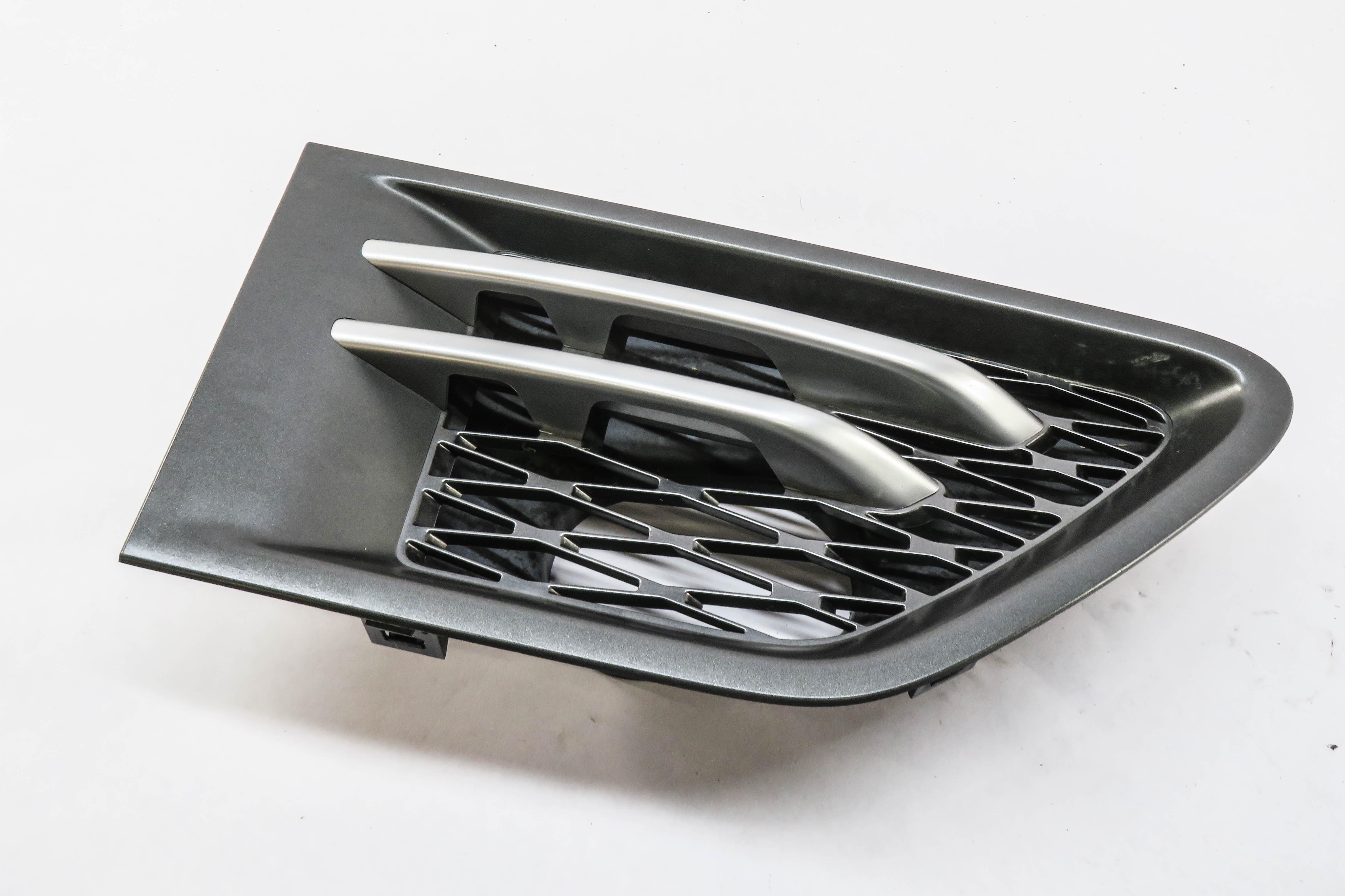 2011 RANGE ROVER SPORT (L320) RIGHT FRONT PASSENGER FENDER GRILLE TRIM — exact item pictured