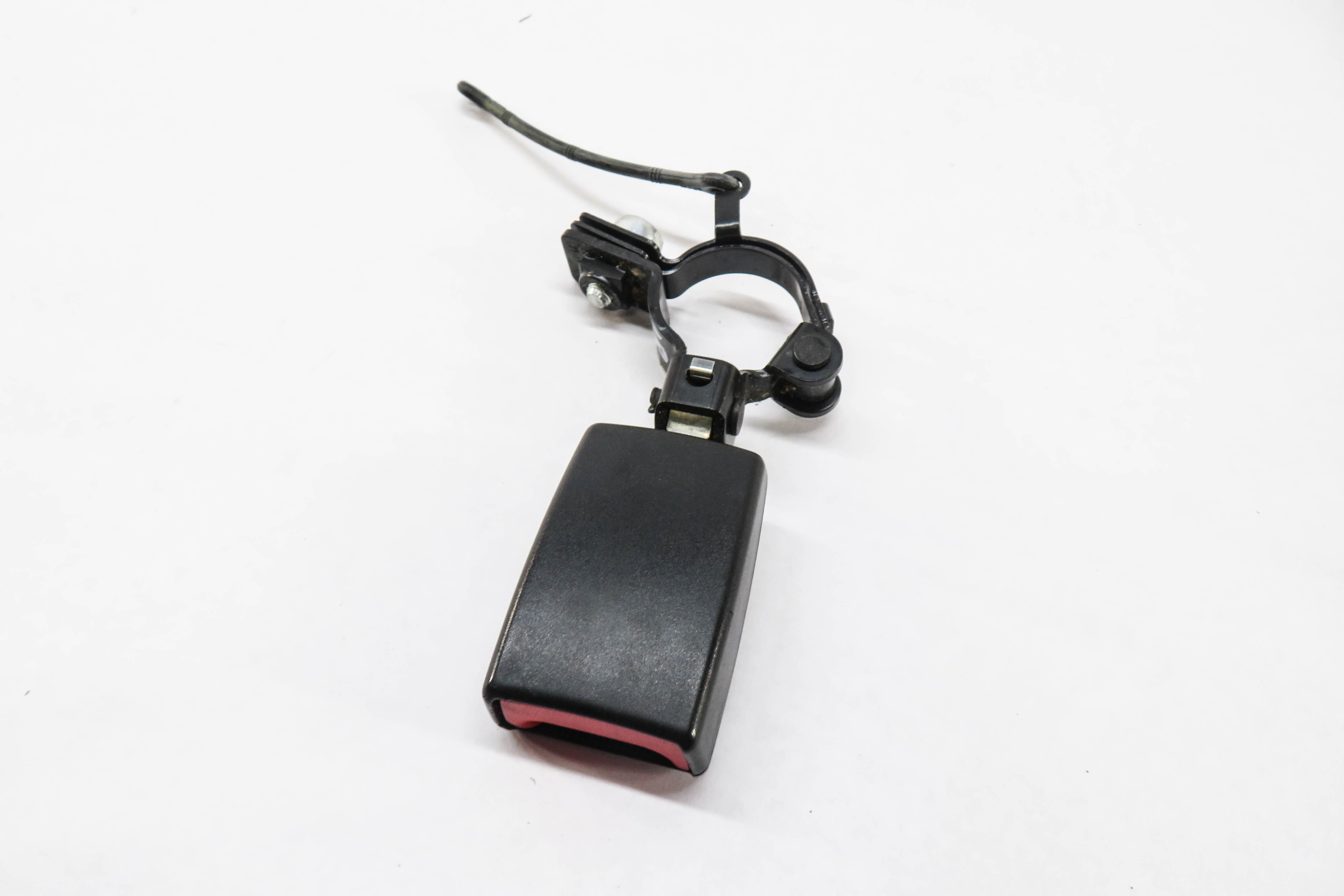 2011 RANGE ROVER SPORT (L320) REAR 2nd ROW SEAT LEFT SEATBELT BUCKLE RECEIVER — exact item pictured
