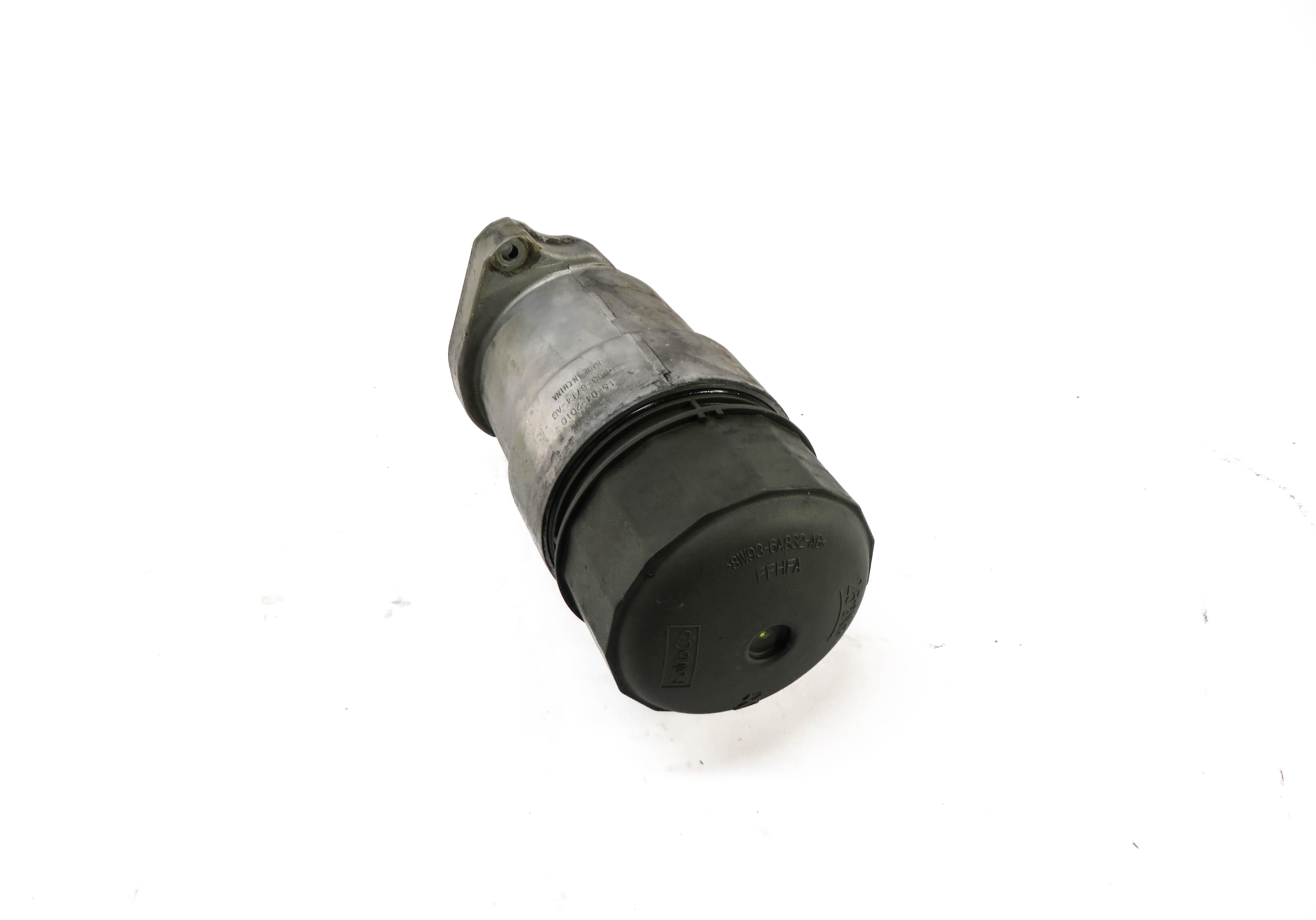 2011 RANGE ROVER SPORT (L320) 5.0L SUPERCHARGED ENGINE OIL FILTER HOUSING w/ CAP — exact item pictured