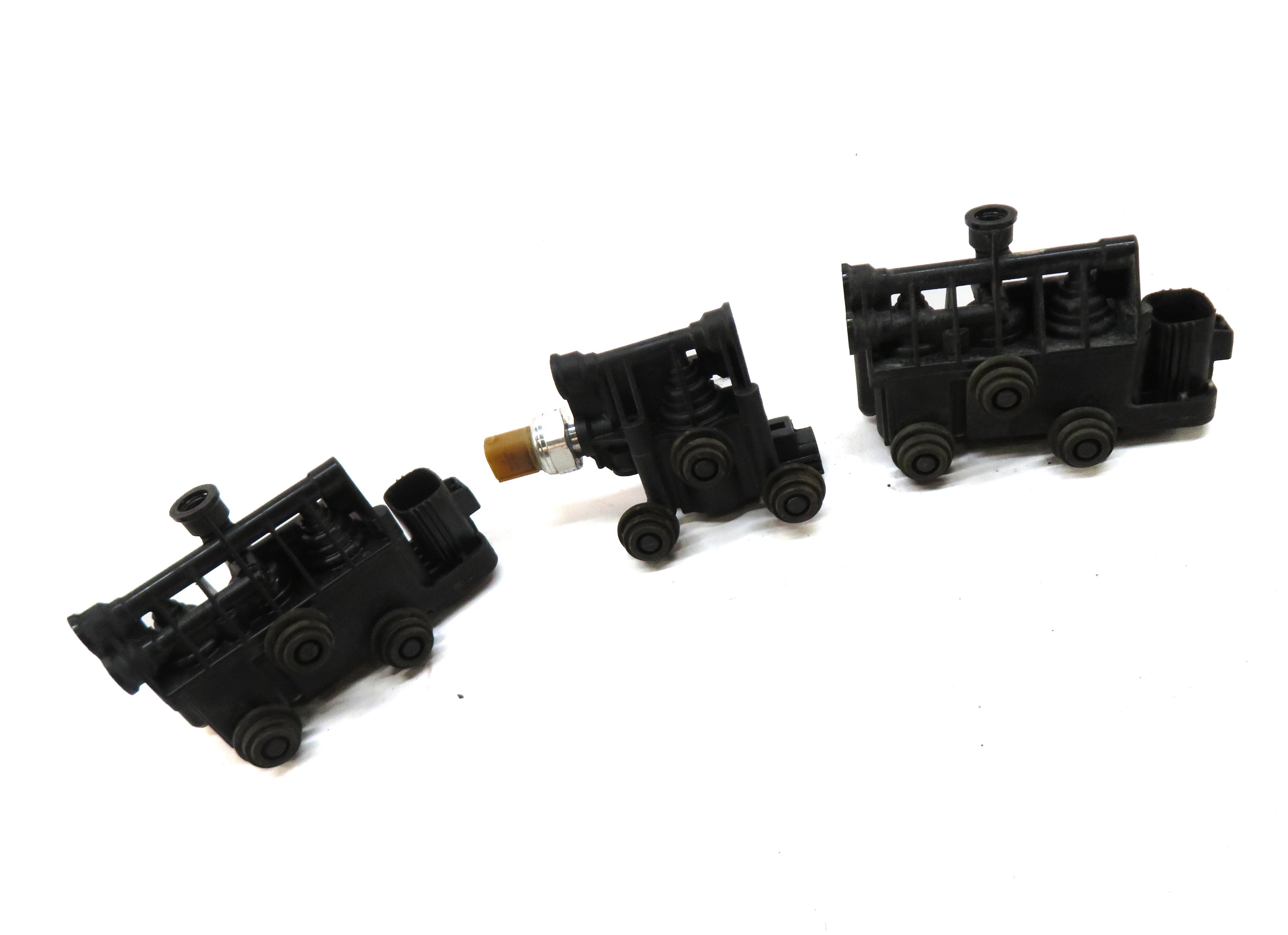 2012 LAND ROVER LR4 AIR SUSPENSION TRANSFER RELIEF VALVE SET OF 3 — exact item pictured