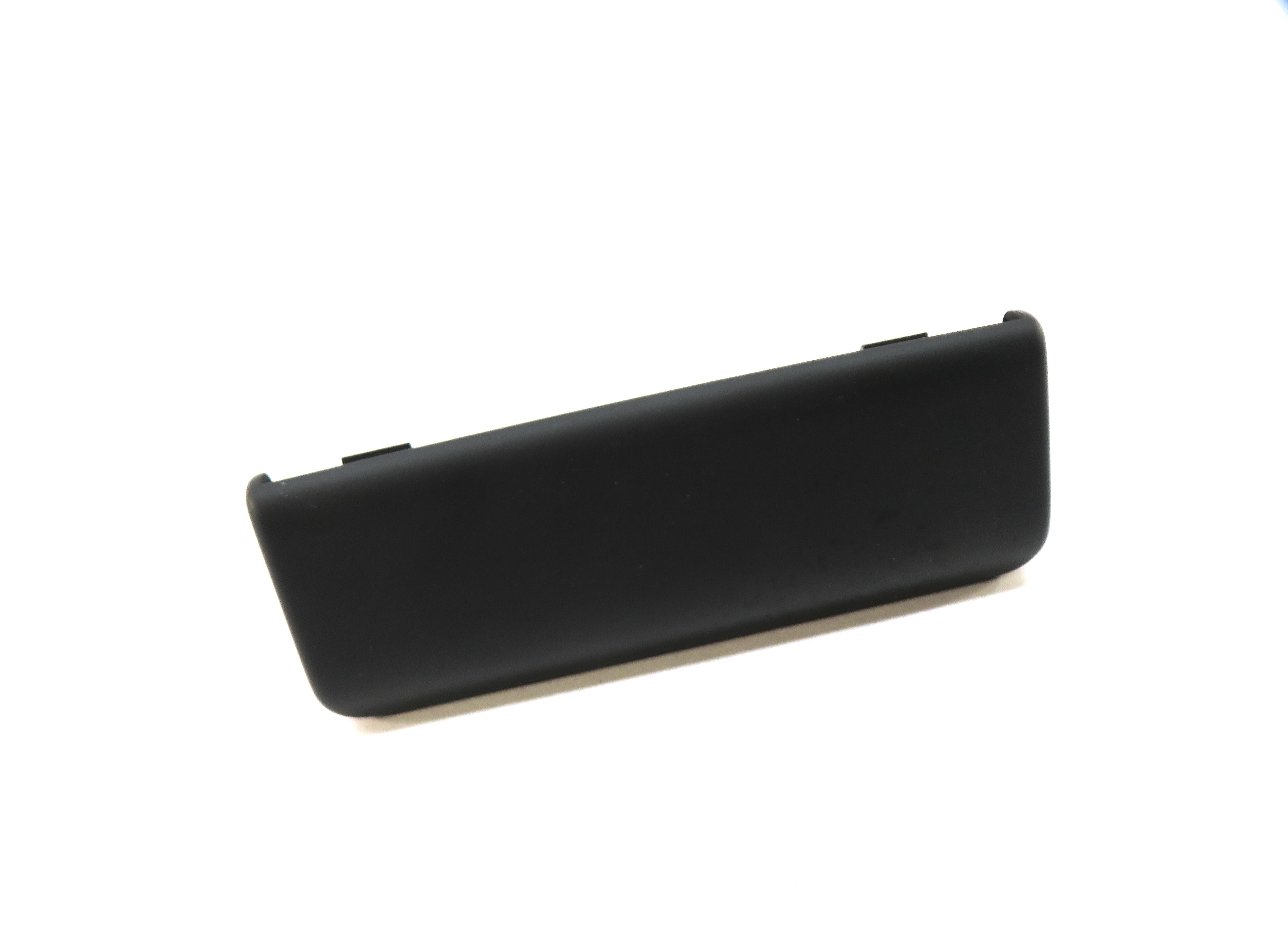 2012 LAND ROVER LR4 RADIO STEREO AUXILIARY AUX JACK PANEL w/ 12V 12 VOLT SOCKET — exact item pictured