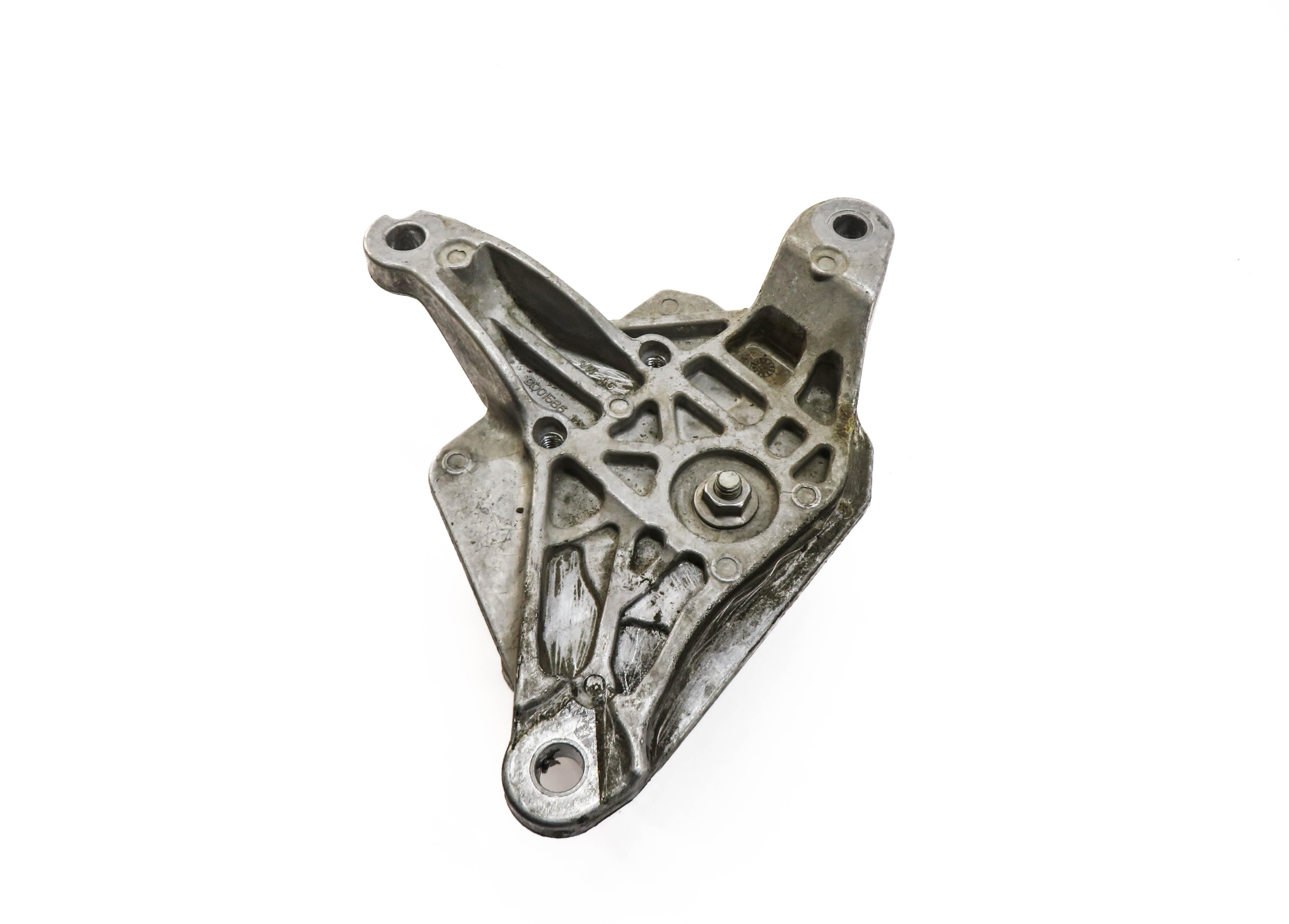 2013 AUDI A4 (B8 8K) 2.0L - TRANSMISSION MOUNT BRACKET — exact item pictured