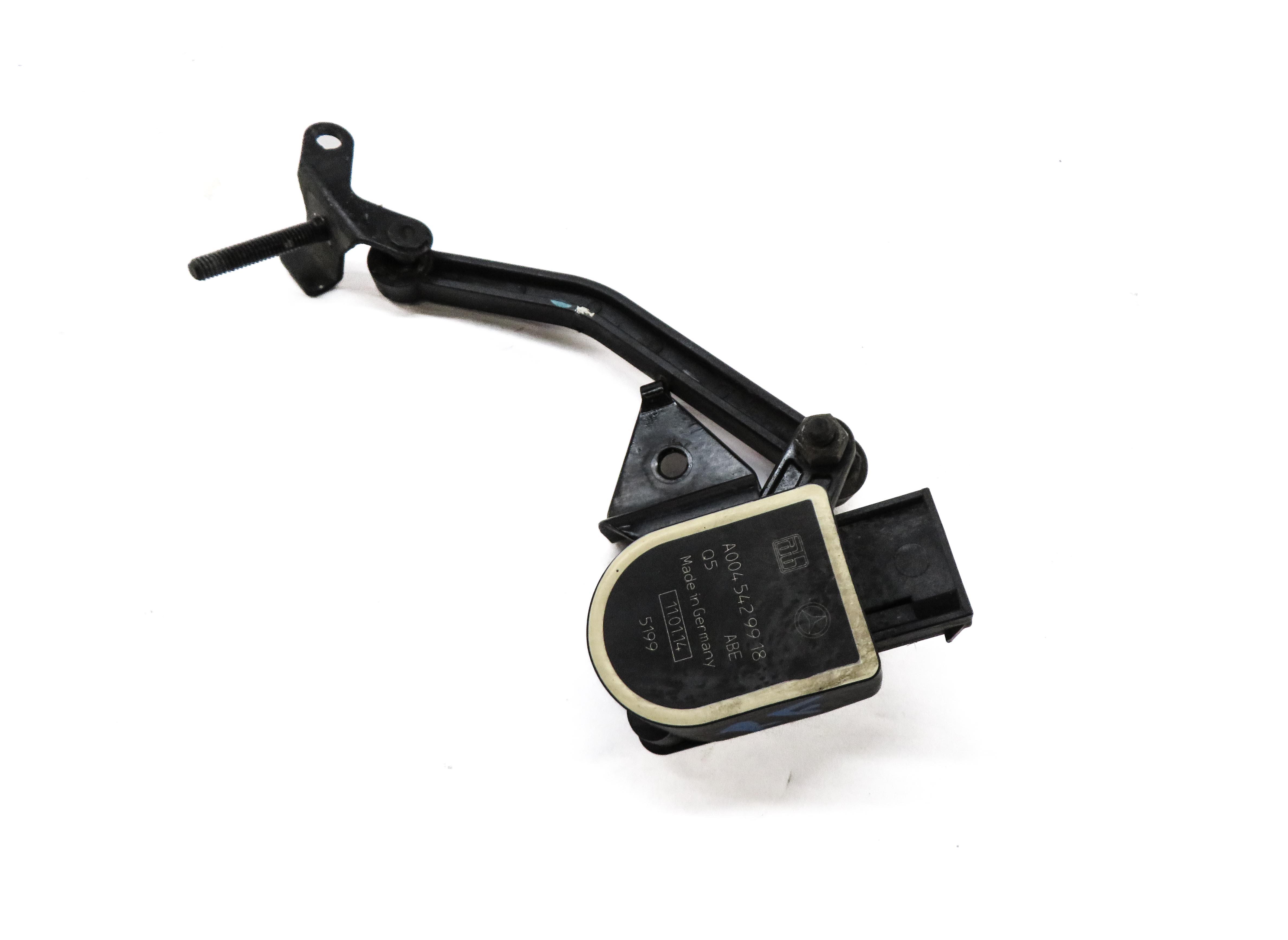 2014 MERCEDES GL450 (X166) RIGHT FRONT PASSENGER SUSPENSION HEIGHT LEVEL SENSOR — exact item pictured
