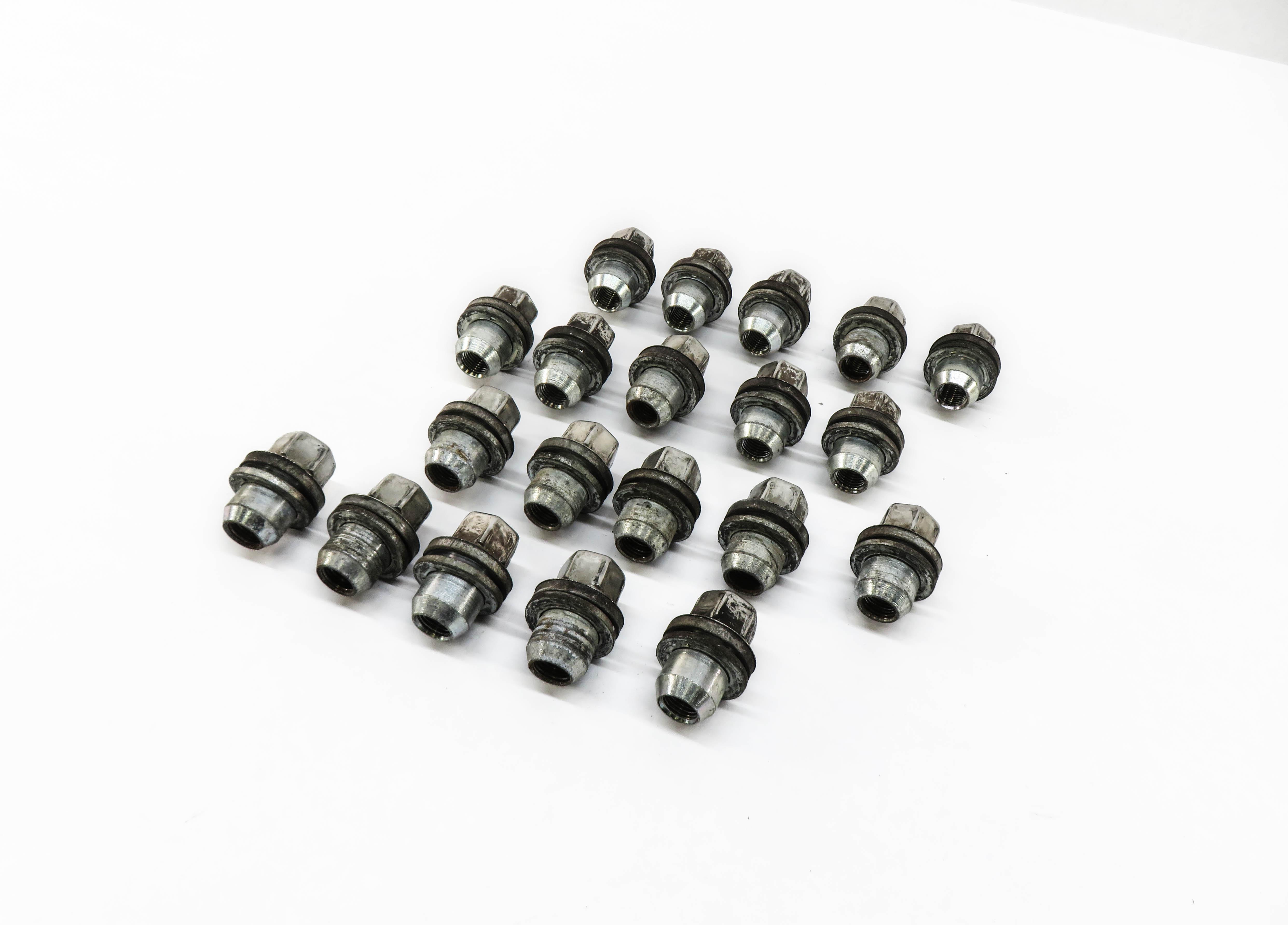 2005-2018 RANGE ROVER / SPORT LR3 LR4 DISCOVERY WHEEL TIRE RIM LUG NUT SET-20 — exact item pictured