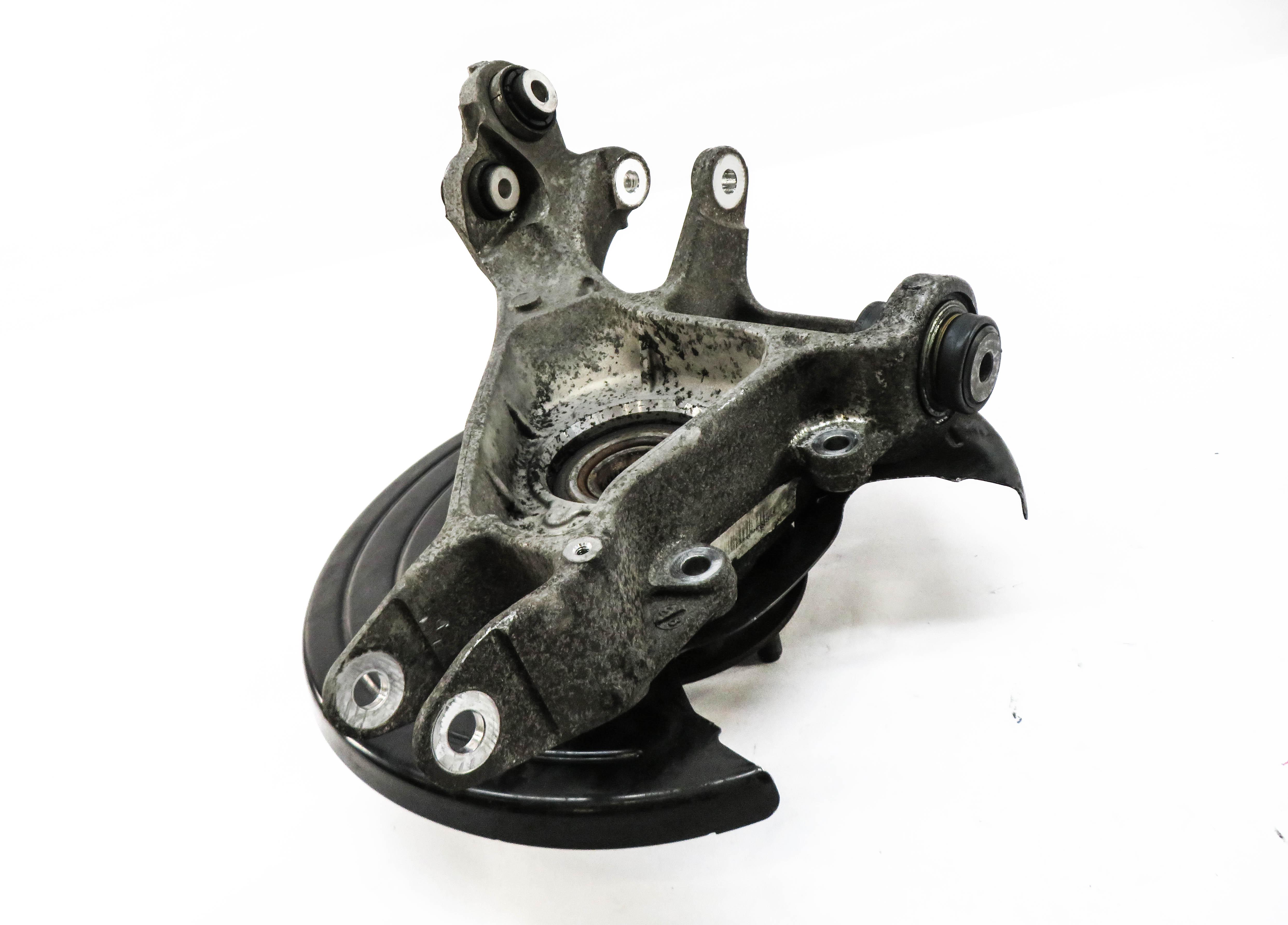 2014-2017 RANGE ROVER SPORT (L494) LEFT DRIVER REAR SPINDLE KNUCKLE WHEEL HUB — exact item pictured