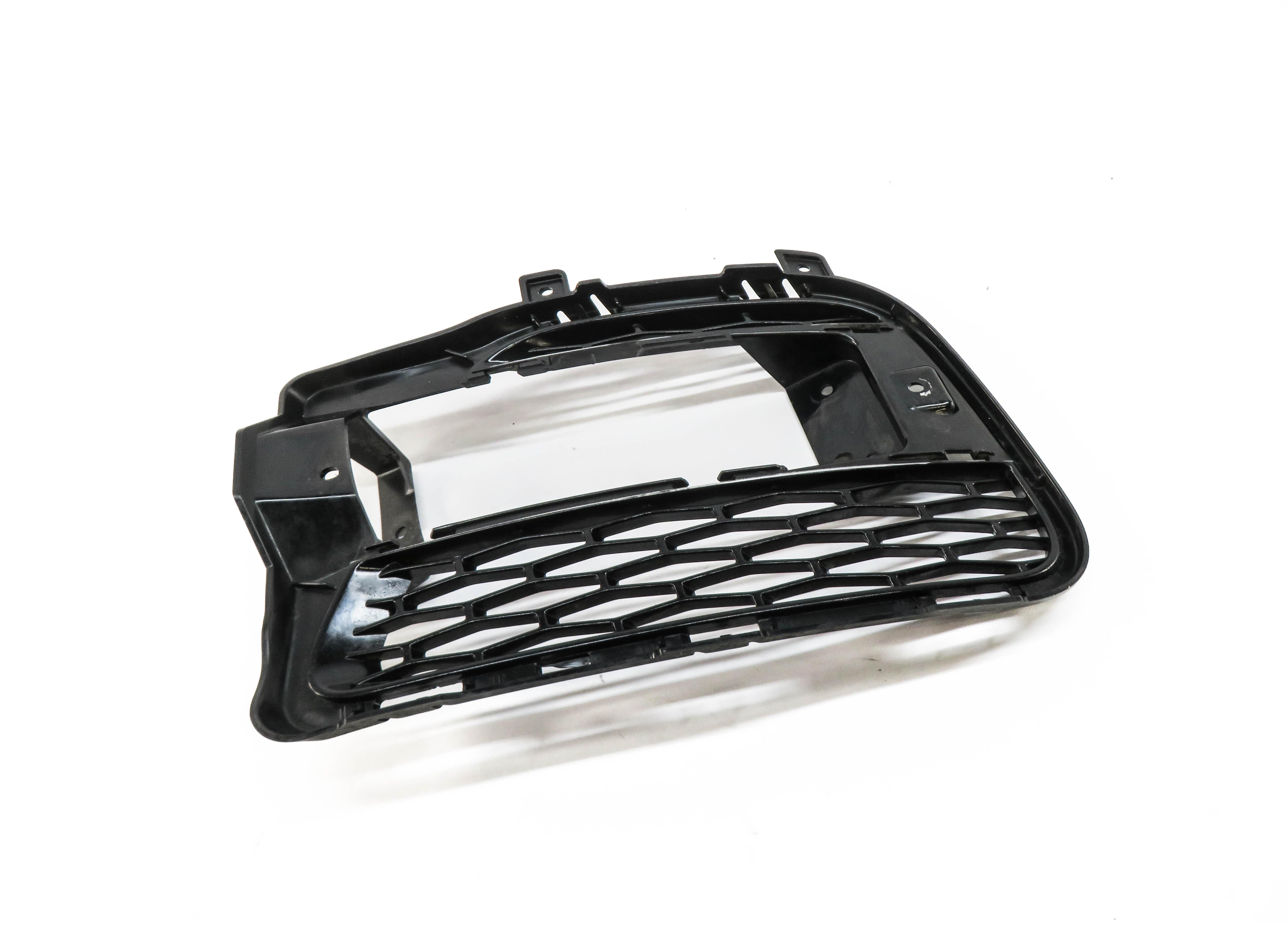 2014-2017 RANGE ROVER SPORT (L494) RIGHT FRONT PASSENGER FOGLIGHT GRILLE TRIM — exact item pictured