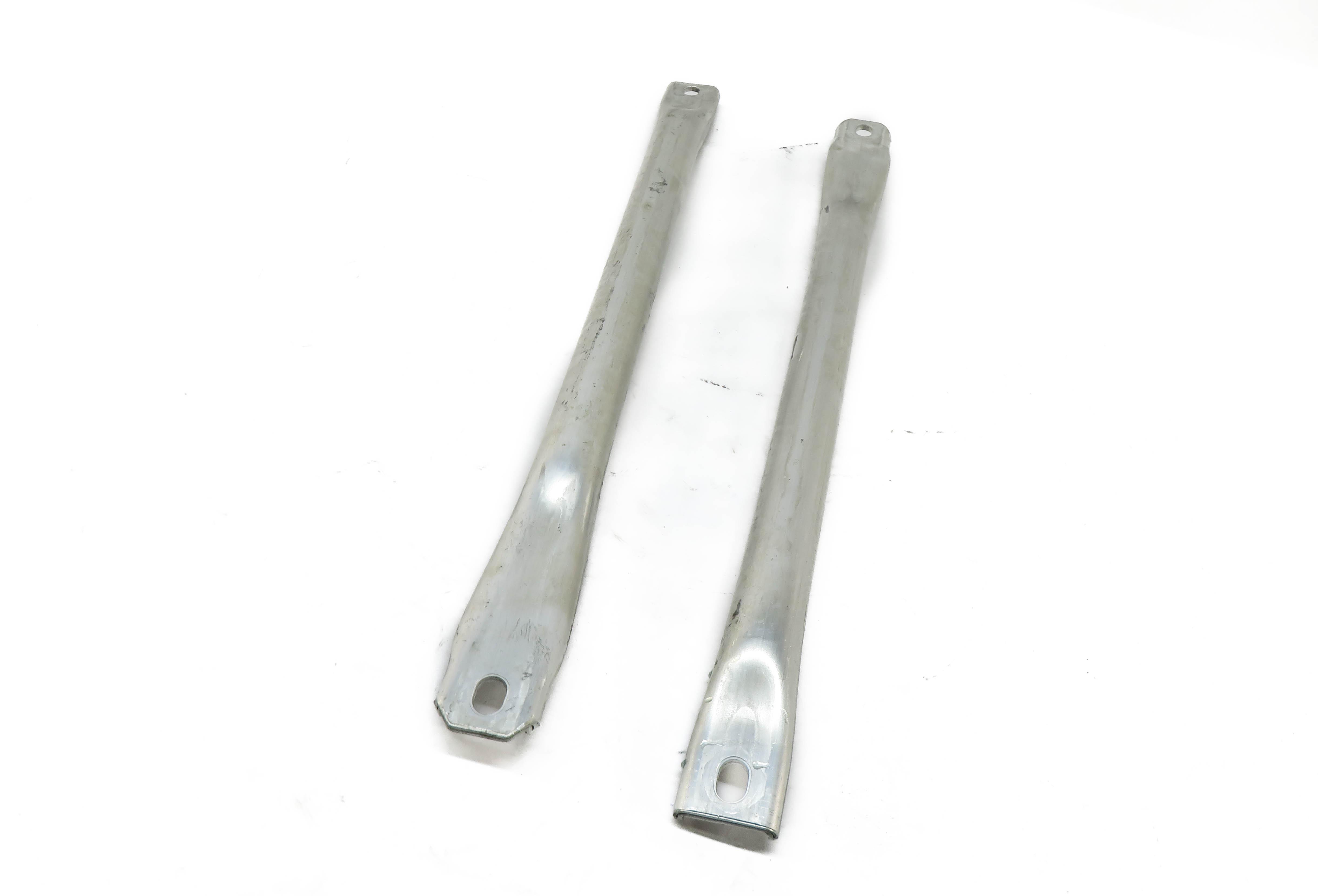 2013 BMW M5 ///M (F10) RADIATOR SUPPORT BRACE BAR BRACKET SET-2 — exact item pictured
