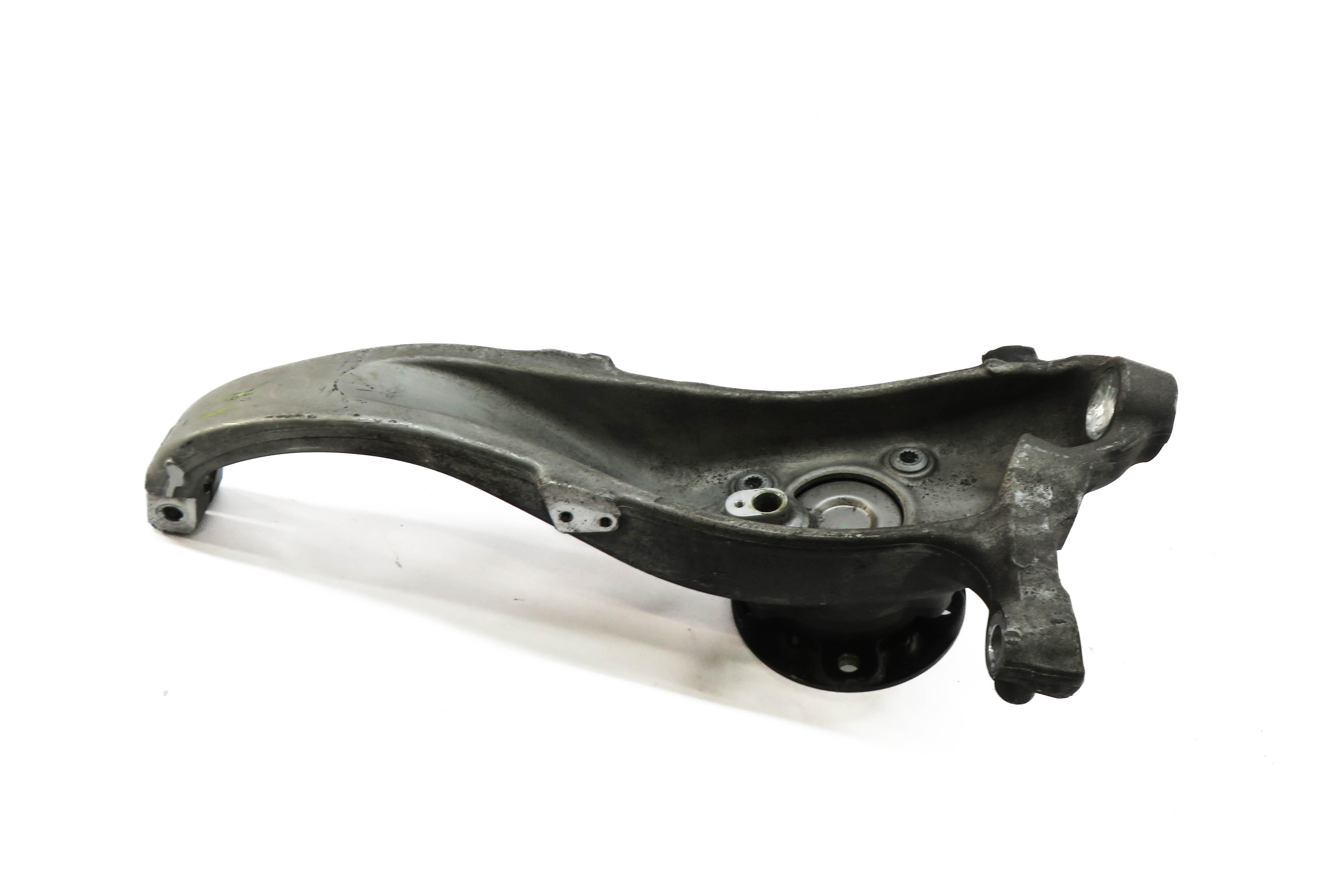 2012-2019 BMW M5 M6 ///M (F06 F10 F12 F13) RIGHT FRONT PASSENGER SPINDLE KNUCKLE — exact item pictured