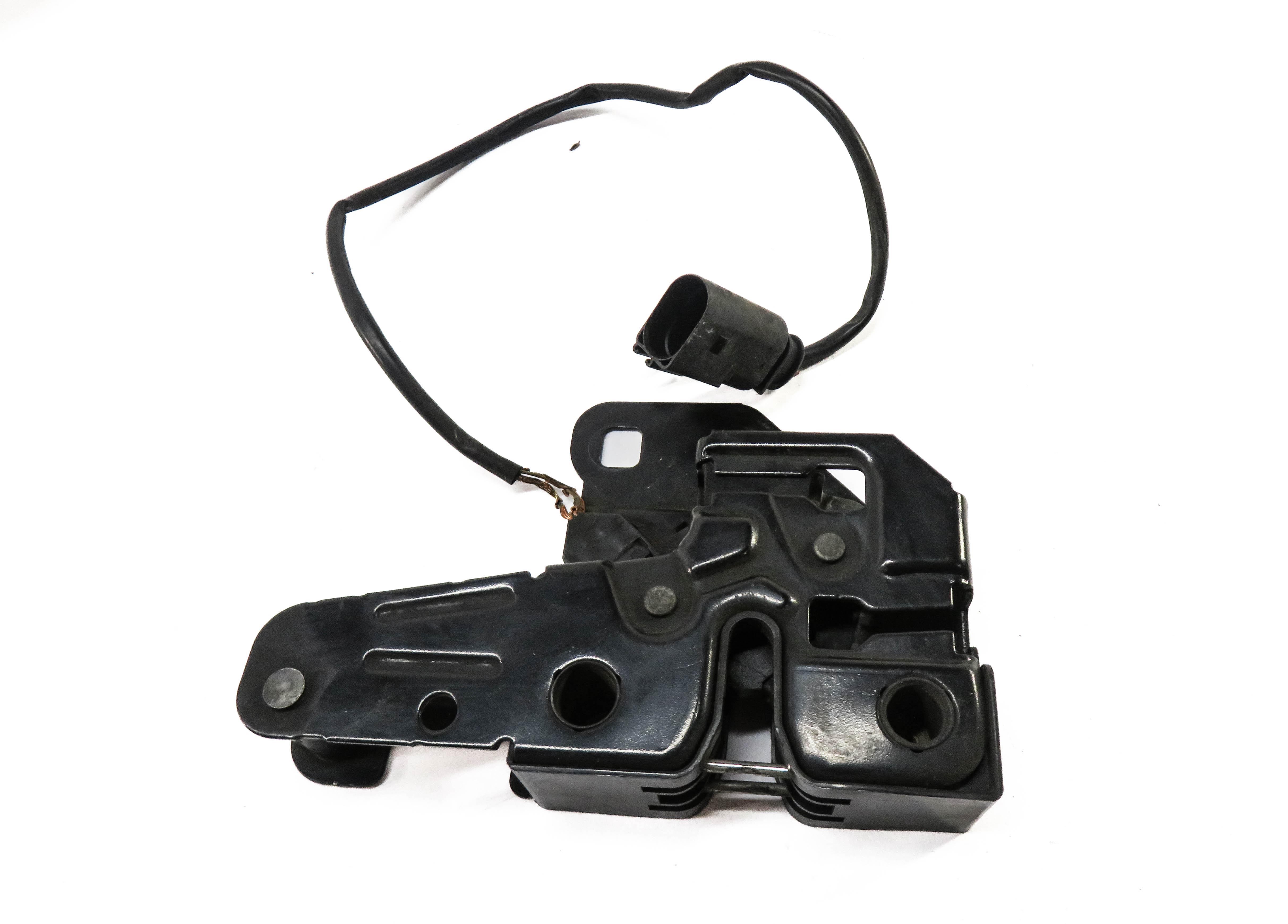 2010 AUDI A6 (C6) FRONT LOWER HOOD LOCK LATCH — exact item pictured