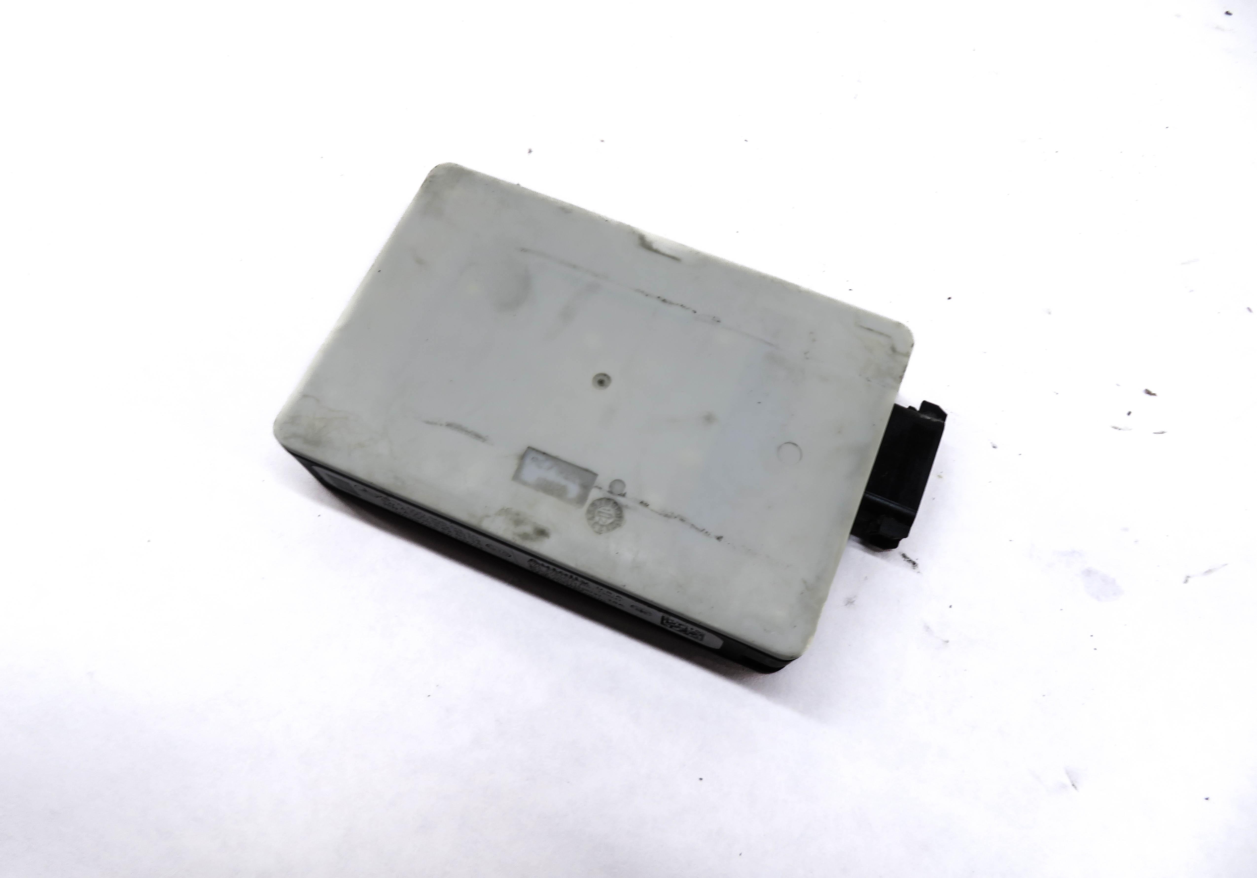 2014 MERCEDES GL350 GL450 GL550 GL63 CLS550 (C218 X166) BLIND SPOT RADAR MODULE — exact item pictured