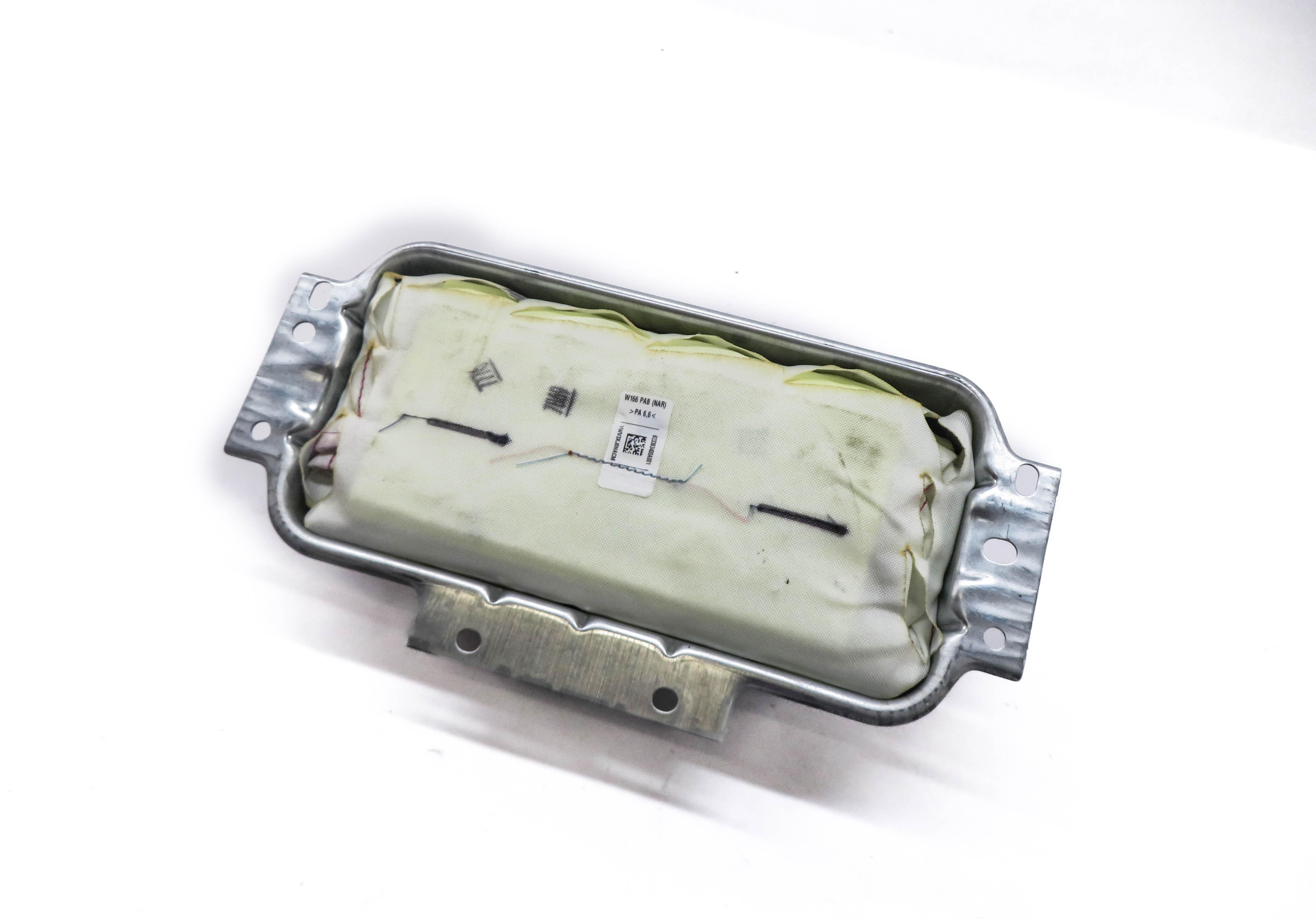 12-19 MERCEDES GL350 GL450 GL550 ML350 ML550 (W166 X166) PASSENGER DASH AIRBAG — exact item pictured