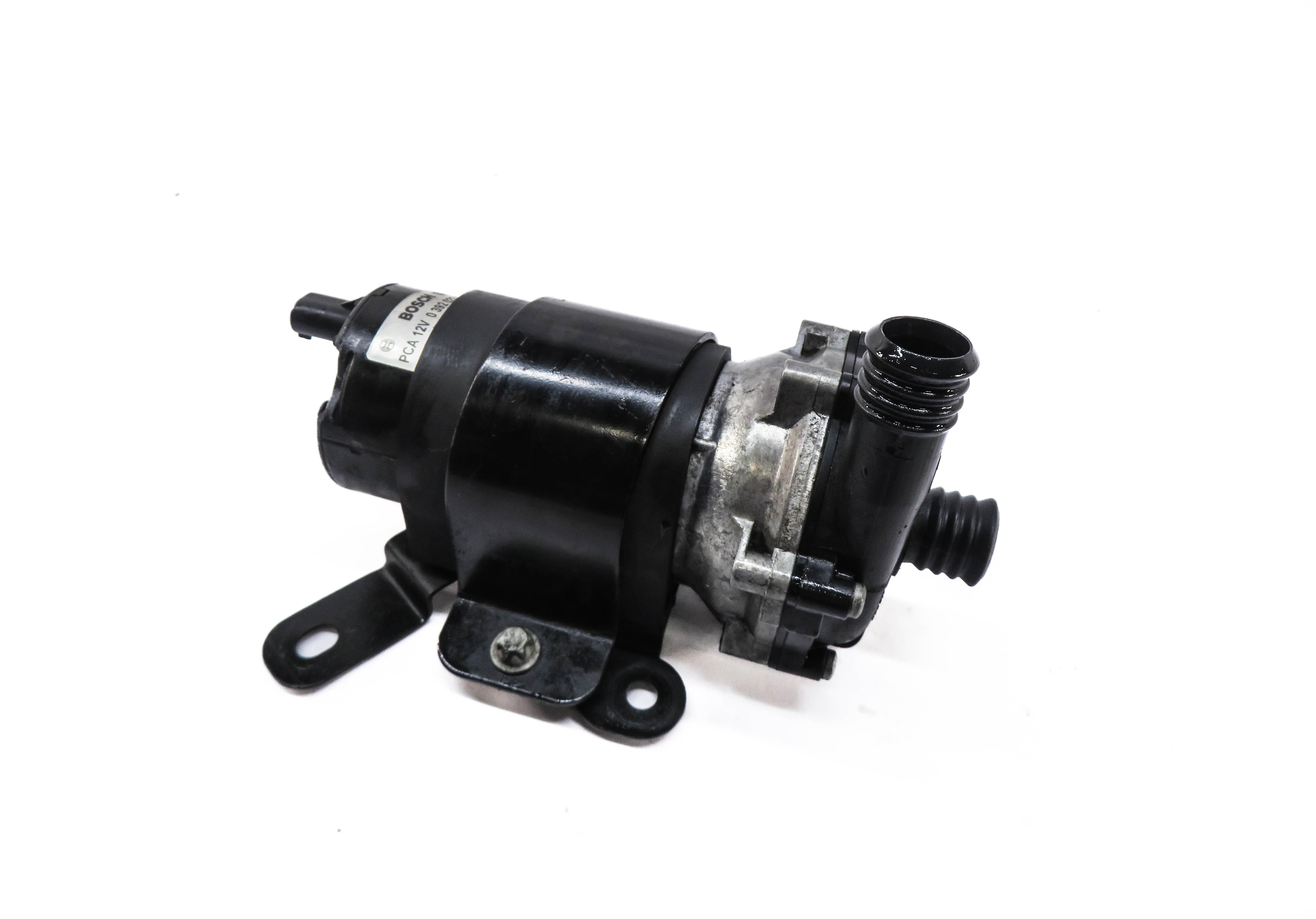 2014 MERCEDES GL450 (X166) 4.6L M278 ENGINE AUXILIARY WATER PUMP — exact item pictured