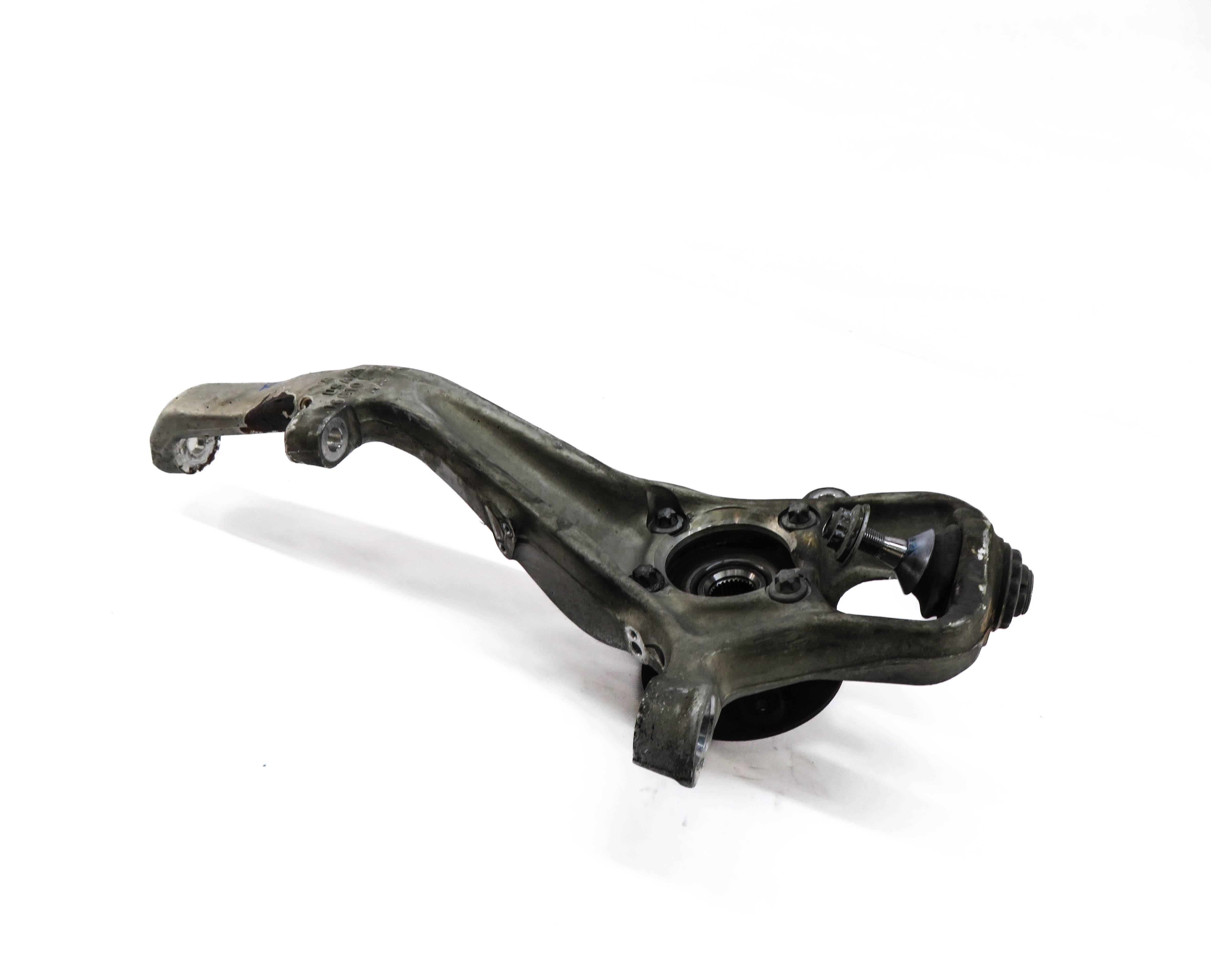 12-19 MERCEDES GL350 GL550 ML350 ML550 (W166 X166) RIGHT FRONT SPINDLE KNUCKLE — exact item pictured