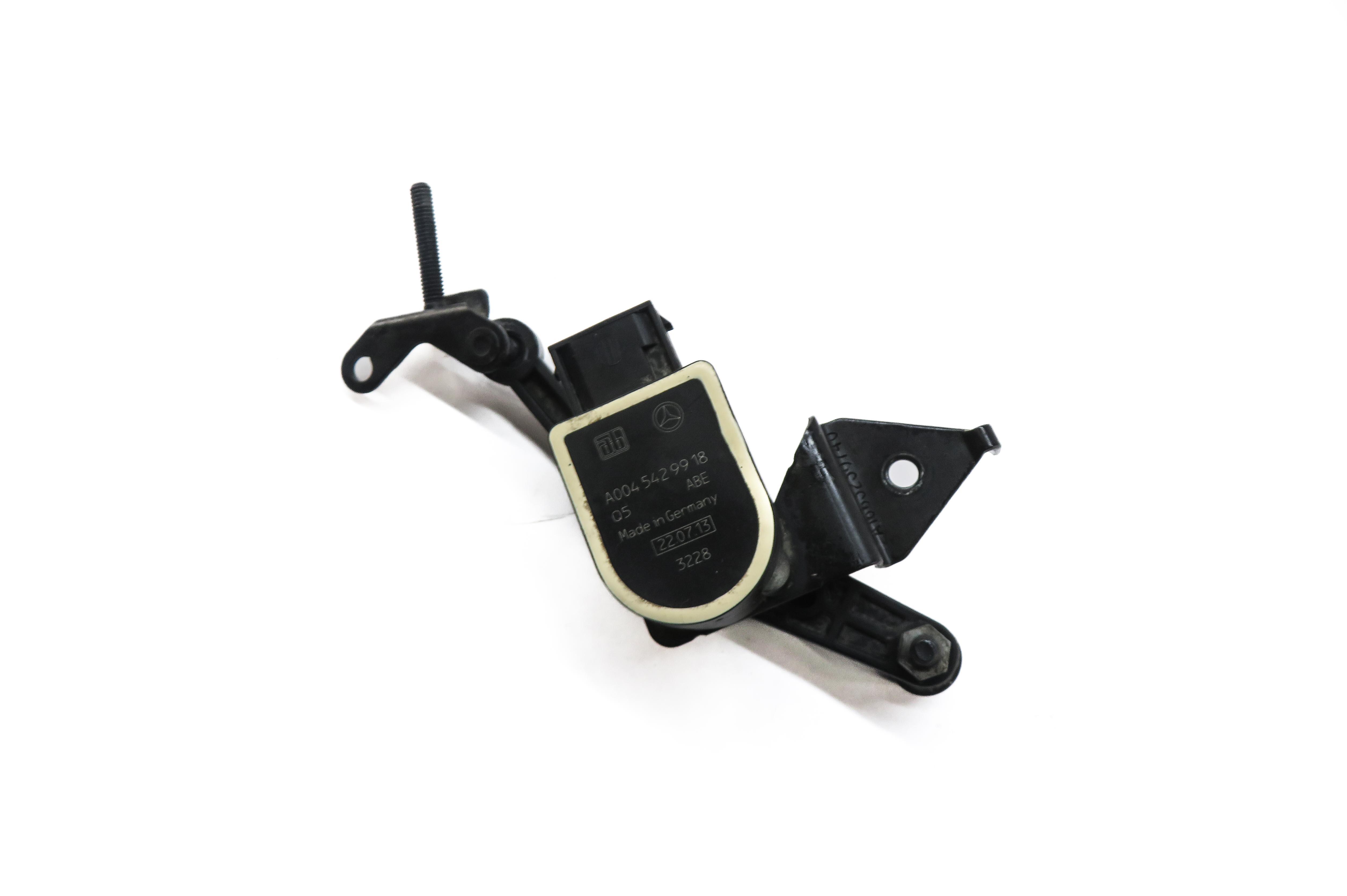 2014 MERCEDES GL450 (X166) LEFT FRONT DRIVER SUSPENSION HEIGHT LEVEL SENSOR — exact item pictured