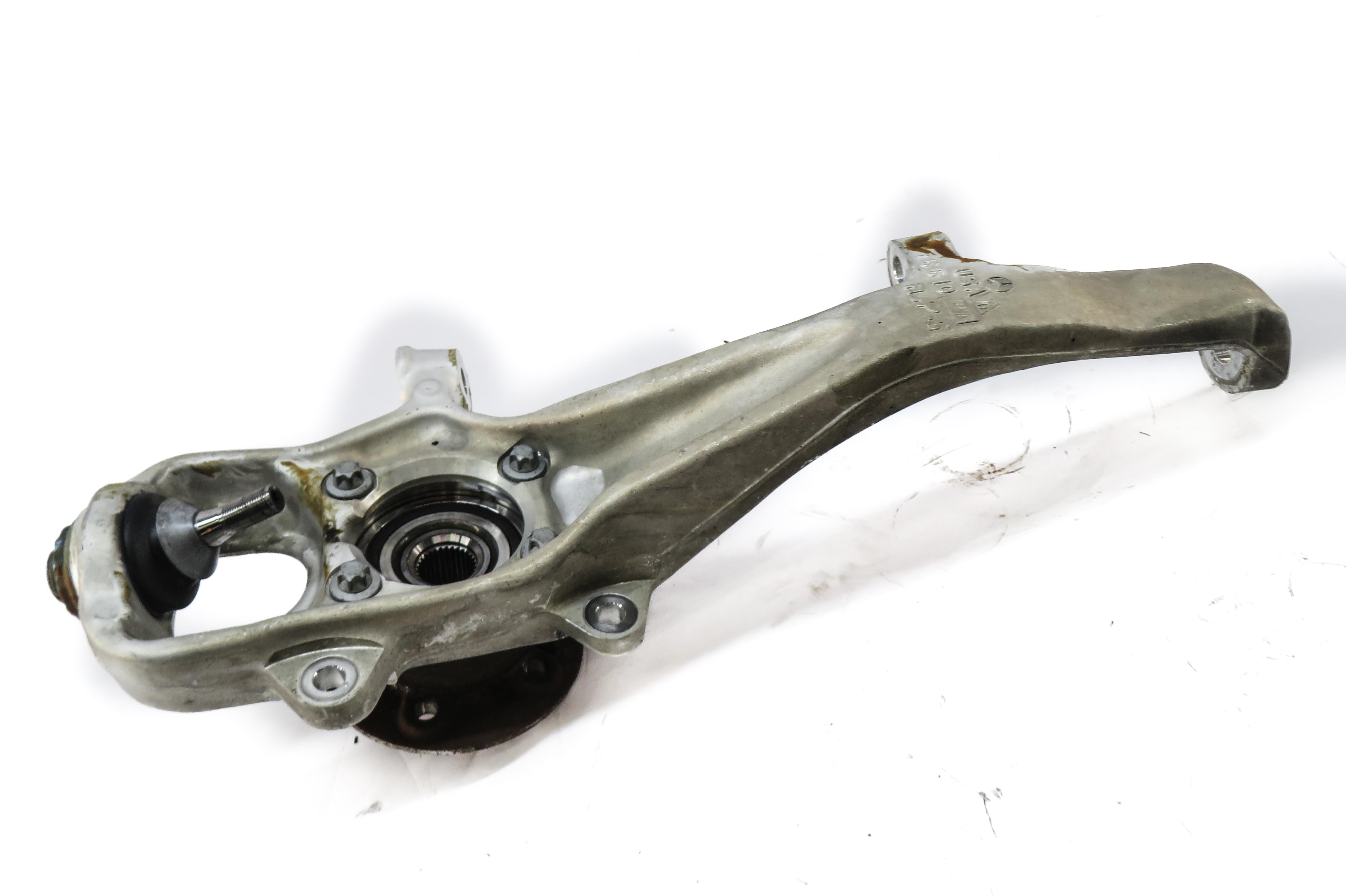 12-19 MERCEDES GL350 GL550 ML350 ML550 (W166 X166) RIGHT FRONT SPINDLE KNUCKLE — exact item pictured