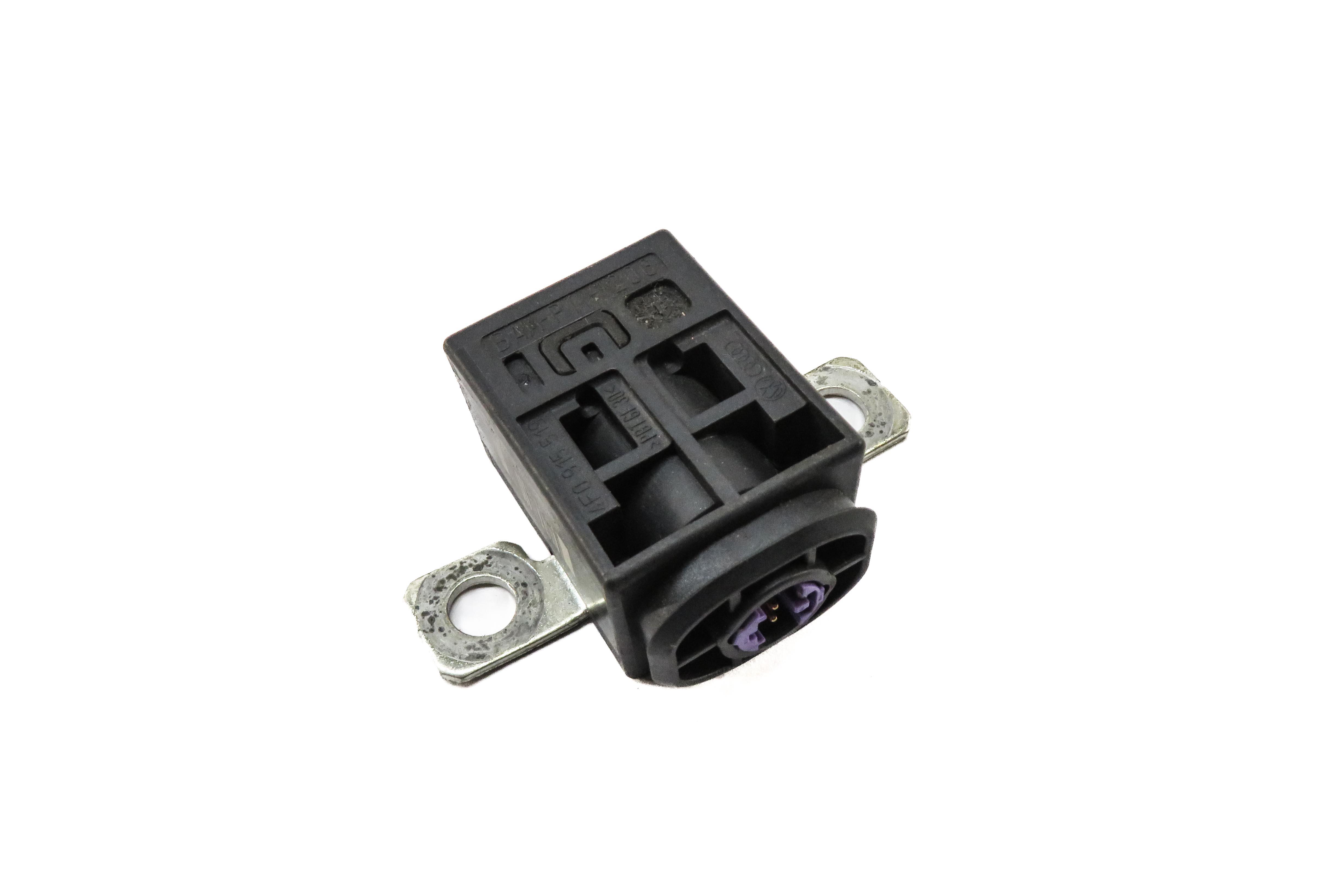 2008 AUDI Q7 (4L) BATTERY OVERLOAD PROTECTION SWITCH — exact item pictured