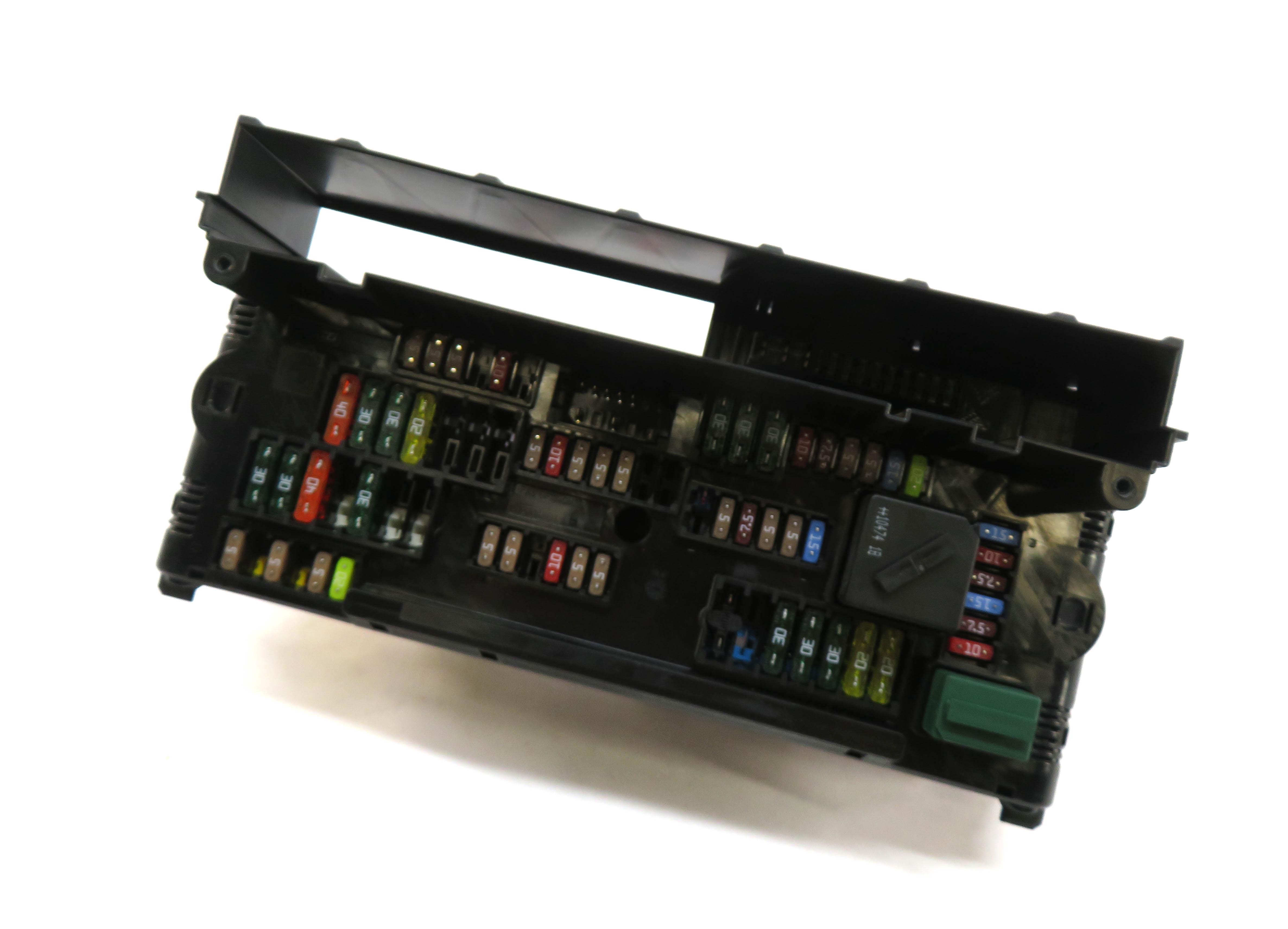 2011 BMW 335I SEDAN (E90) 3.0T (N55) FRONT POWER DISTRIBUTION FUSE RELAY BOX — exact item pictured