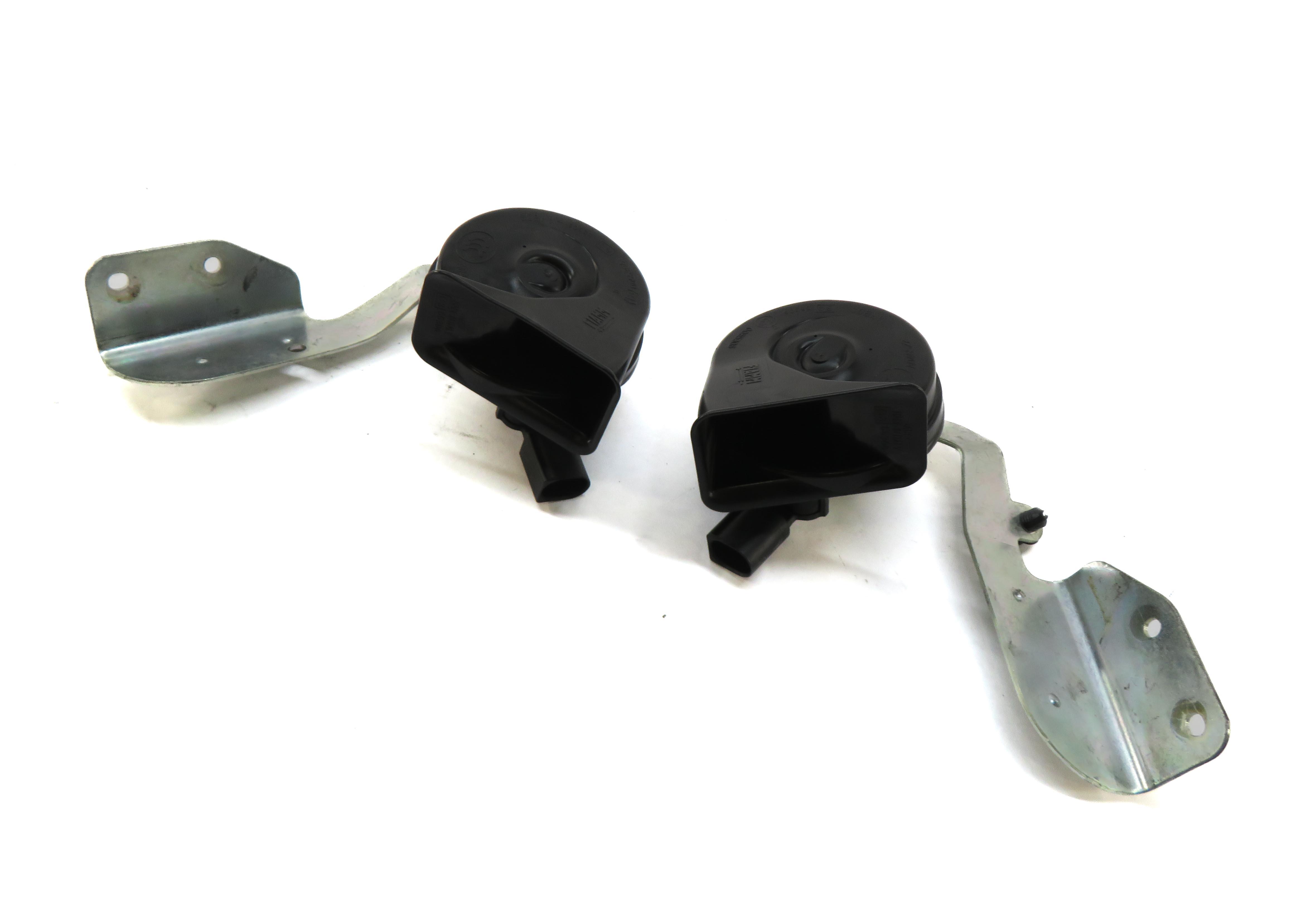2012-2013 MERCEDES E350 (A207 C207 W207) HIGH & LOW NOTE HORN SET — exact item pictured
