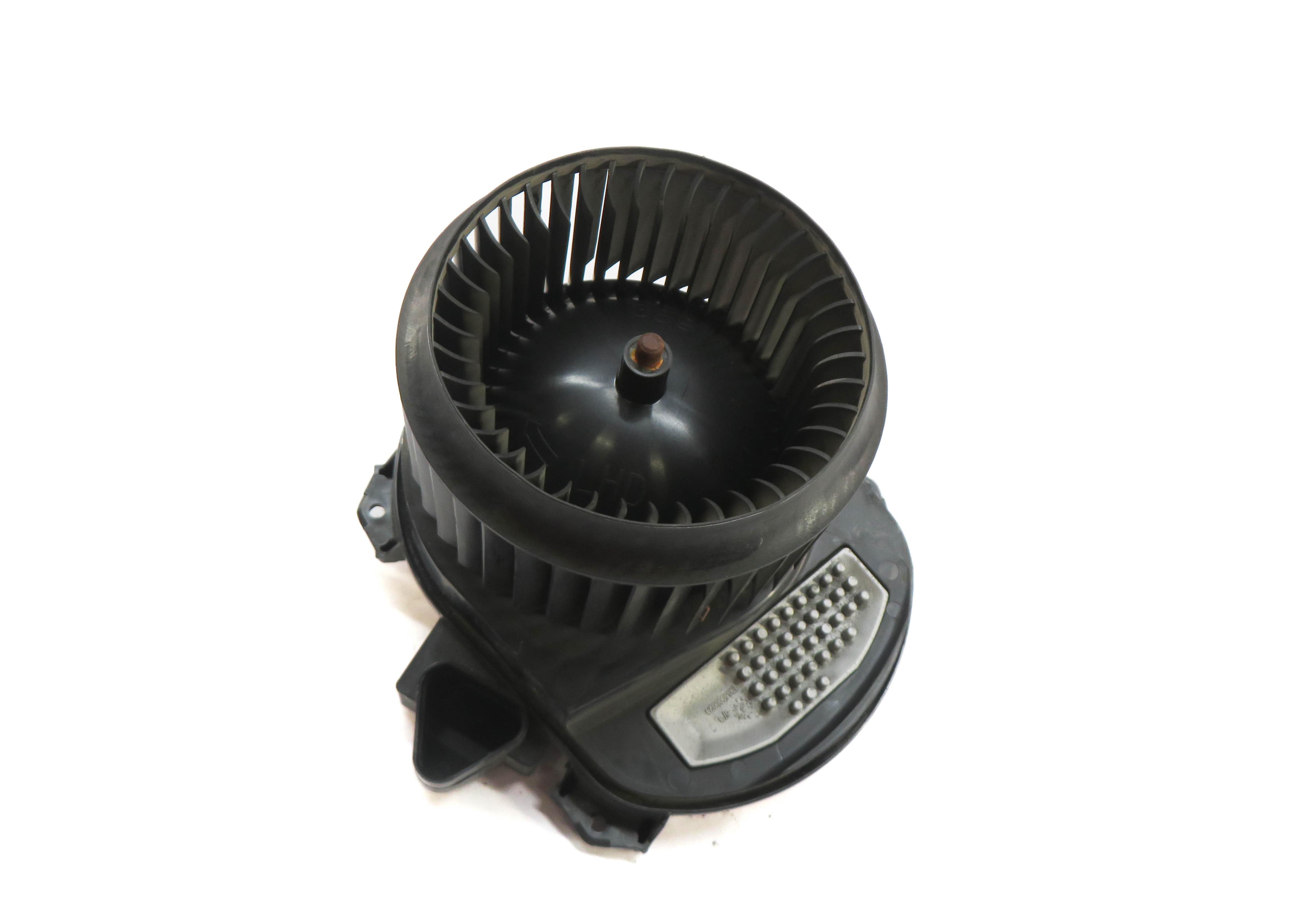 2015-2020 MERCEDES B CLA GLA (W242 W246 C117 X156) FRONT HEATER A/C BLOWER MOTOR — exact item pictured