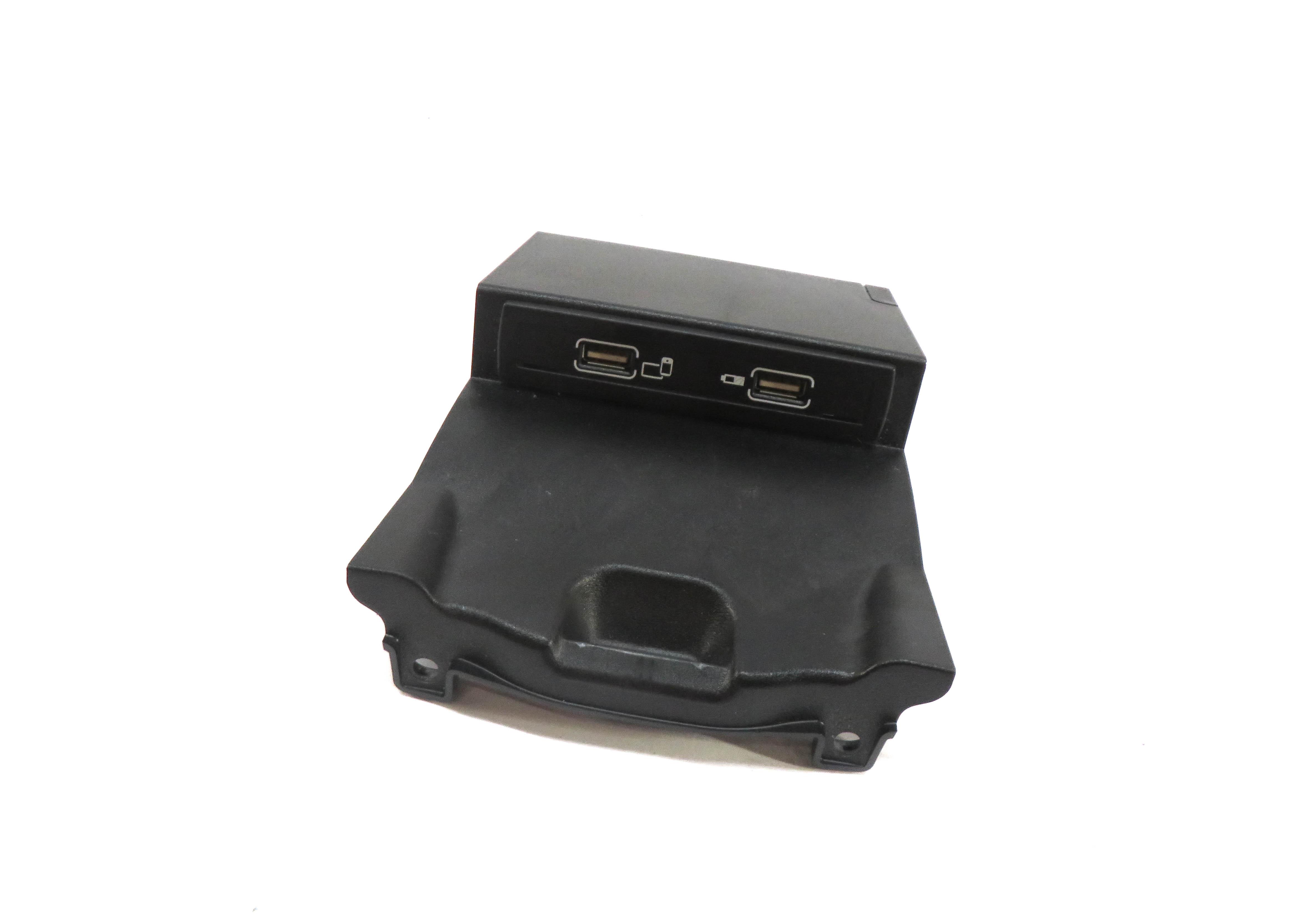 2017 MERCEDES GLA250 (X156) FRONT CENTER CONSOLE USB JACK PORT w/ TRIM (BLACK) — exact item pictured